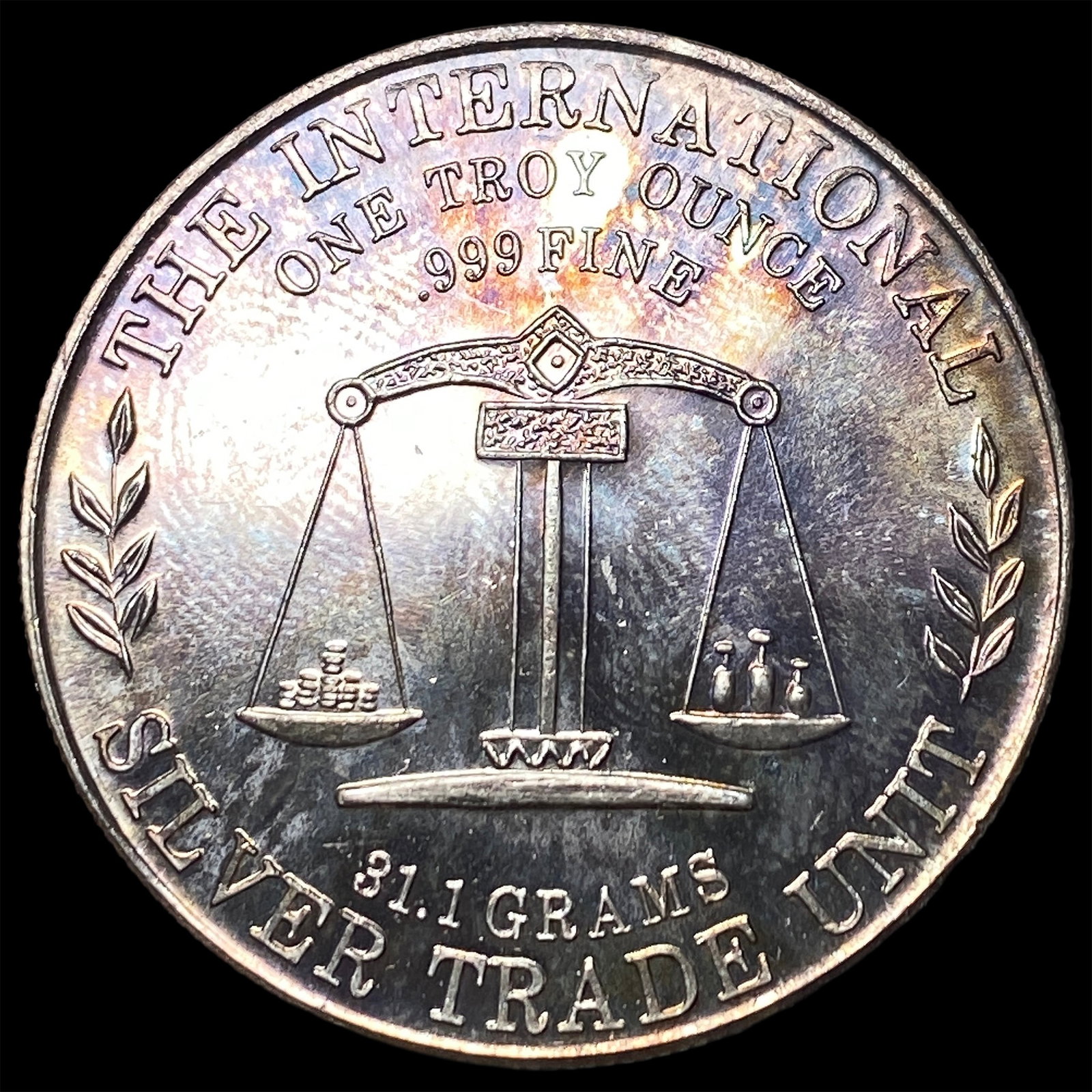 .999 Fine Silver Trade Unit Round CHOICE BU (1 of 2)