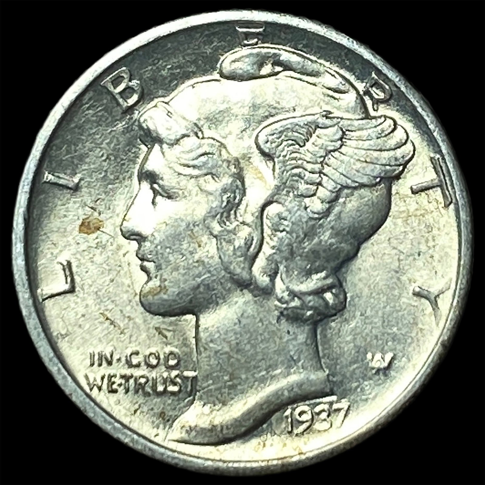 1937-D Silver Mercury Dime CLOSELY UNCIRCULATED: 1937-D Silver Mercury Dime CLOSELY UNCIRCULATED