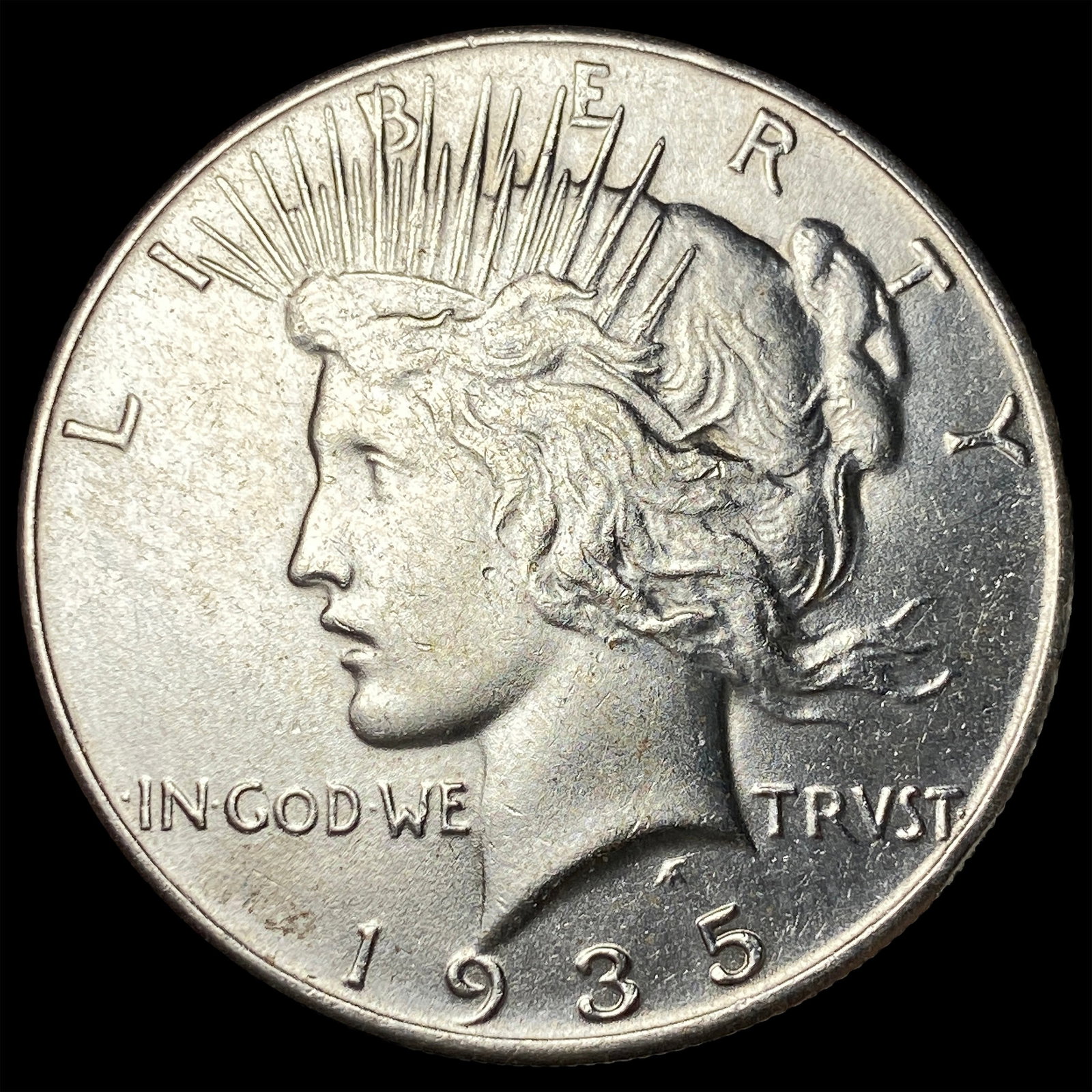 1935 Silver Peace Dollar UNCIRCULATED (1 of 2)