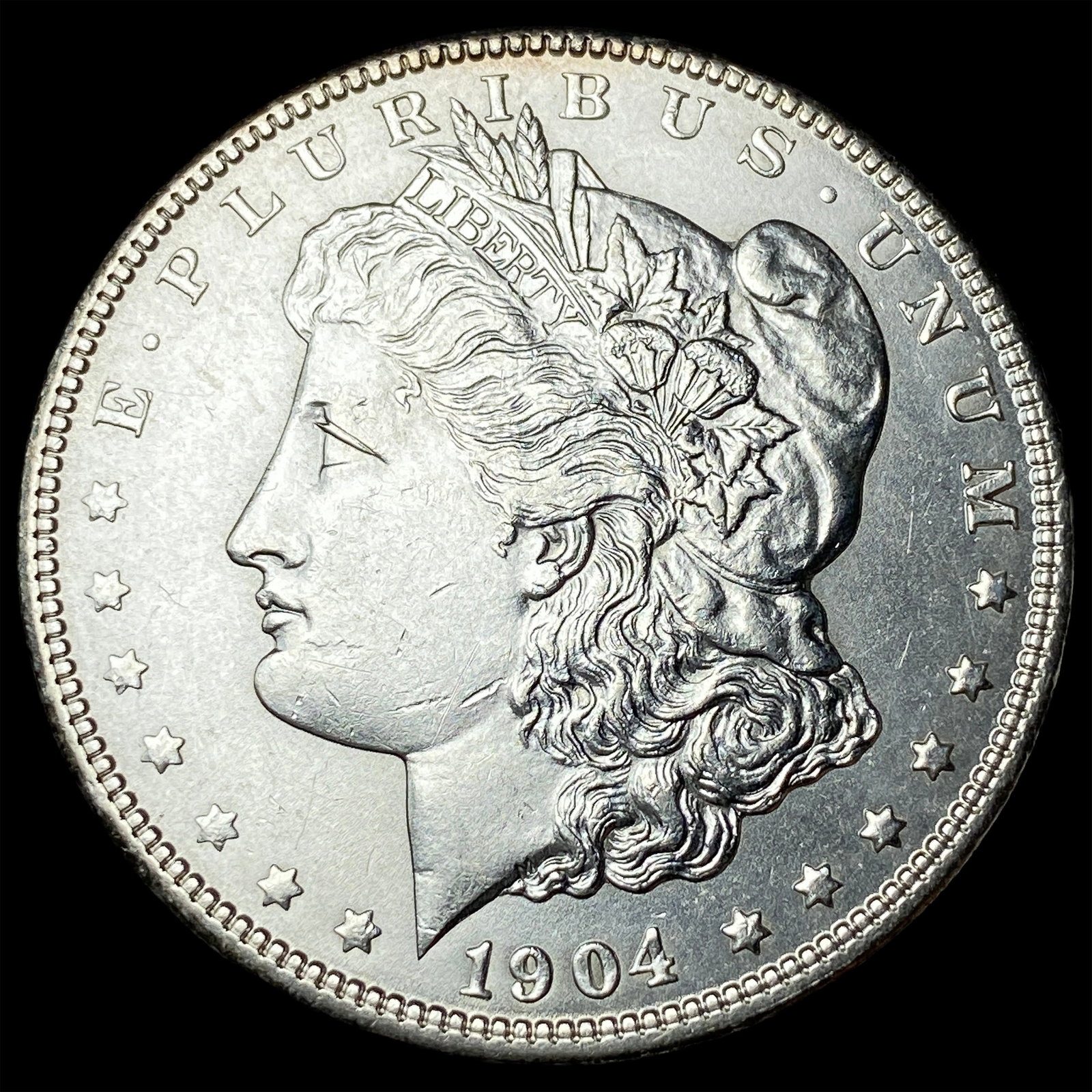 1904 Silver Morgan Dollar UNCIRCULATED (1 of 2)