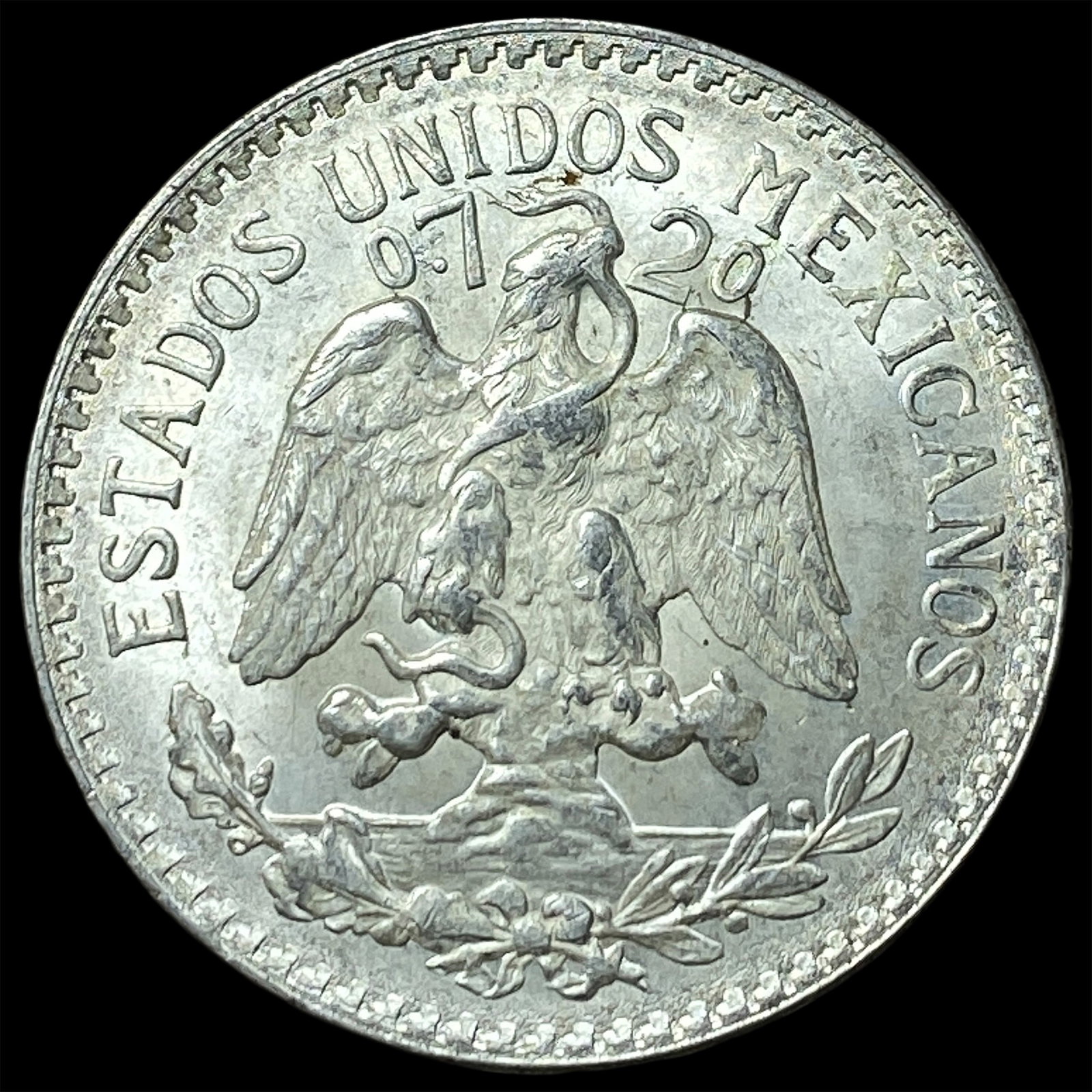 1943 Mexico Silver 50 Centavos UNCIRCULATED - 2