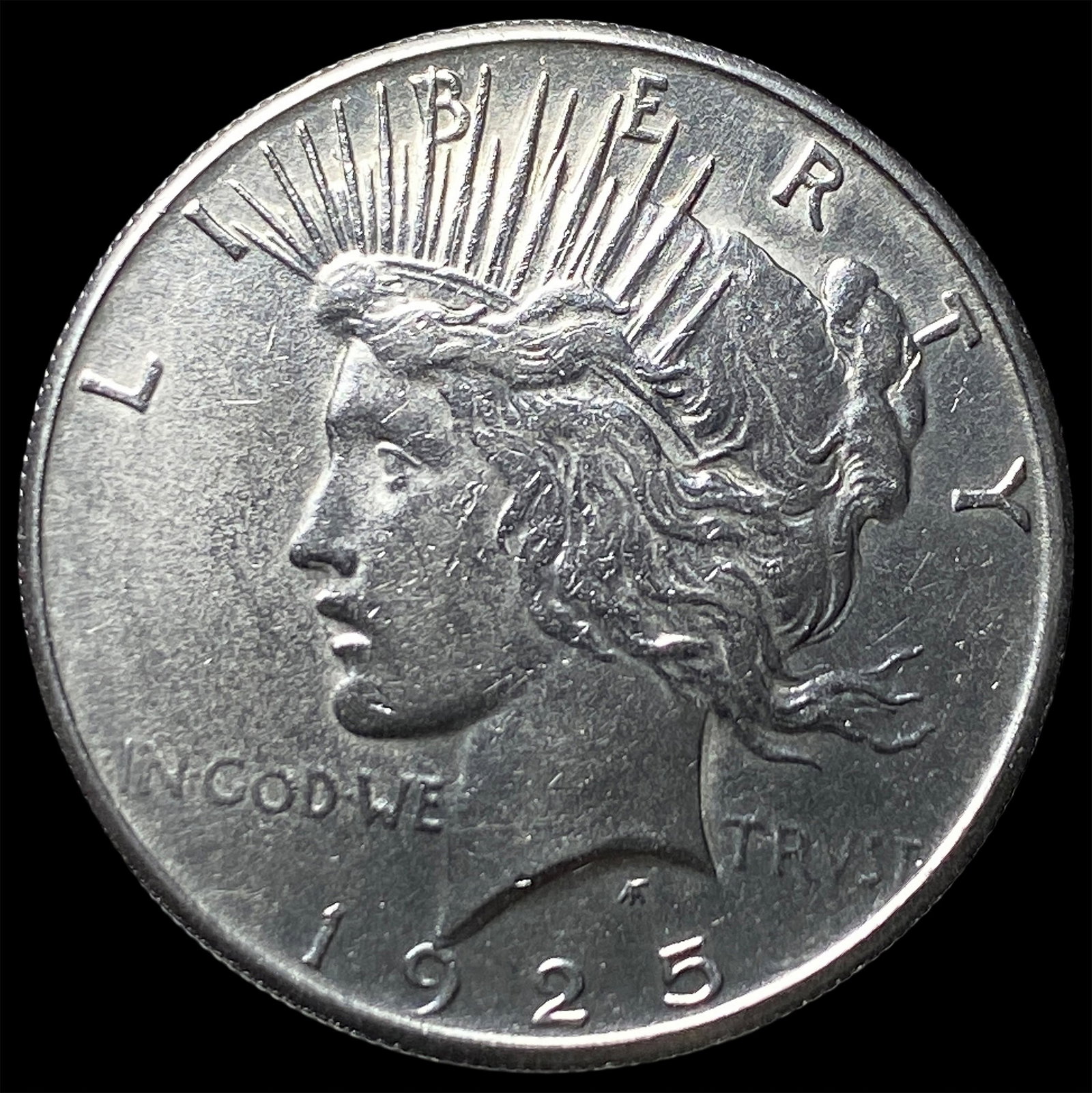1925 Silver Peace Dollar CLOSELY UNCIRCULATED: 1925 Silver Peace Dollar CLOSELY UNCIRCULATED
