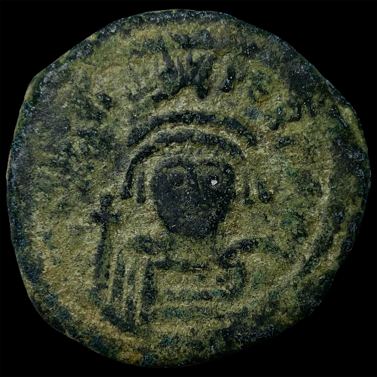 Byzantine Maurice Tiberius Bronze AE 40 Nummi (1 of 2)