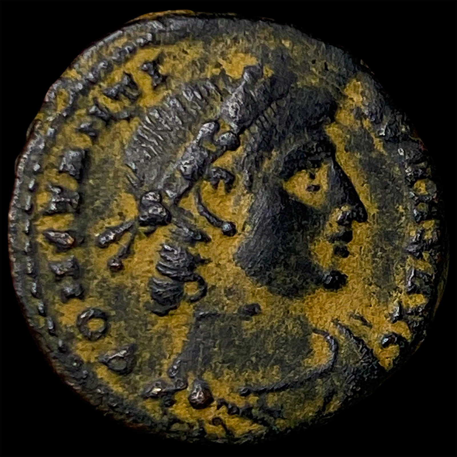 Roman Constantine I 307-337 AD Bronze Follis (1 of 2)