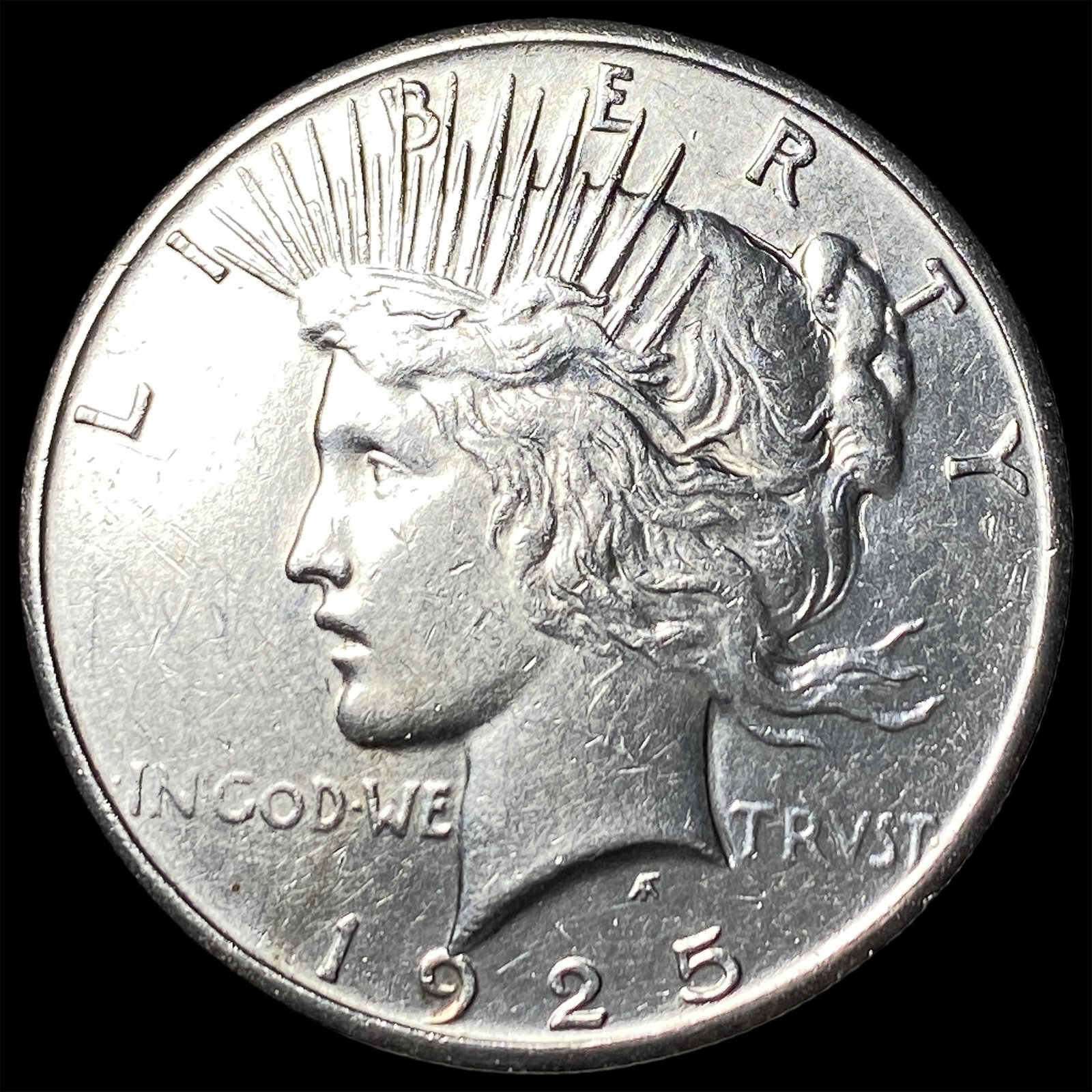 1925 Peace Silver Dollar CLOSELY UNCIRCULATED: 1925 Peace Silver Dollar CLOSELY UNCIRCULATED