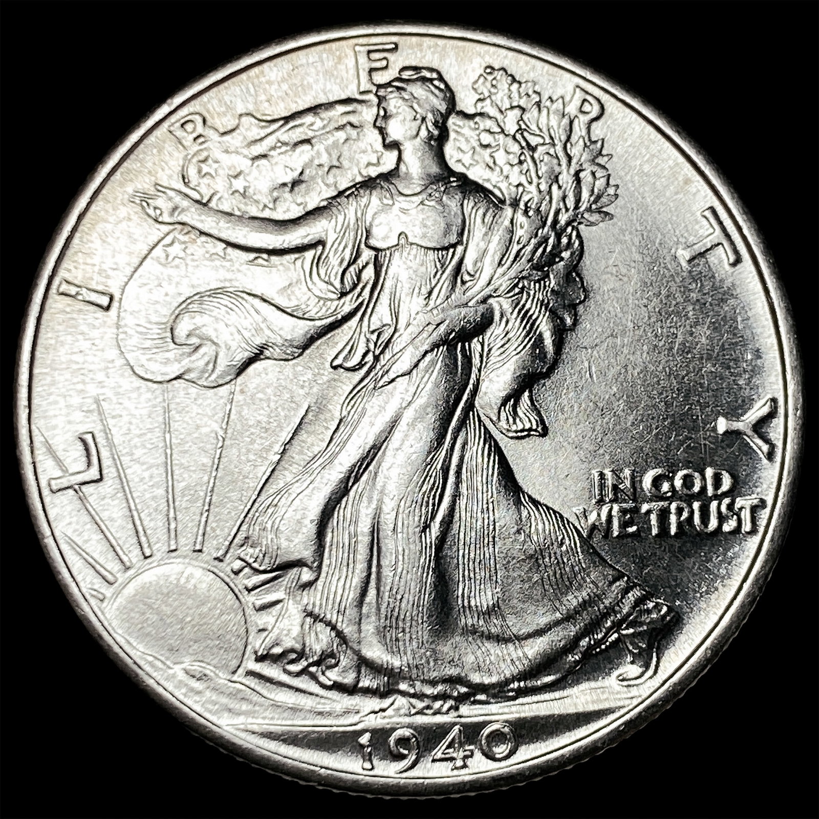 1940 Silver Walking Liberty Half Dollar UNCIRCULATED (1 of 2)