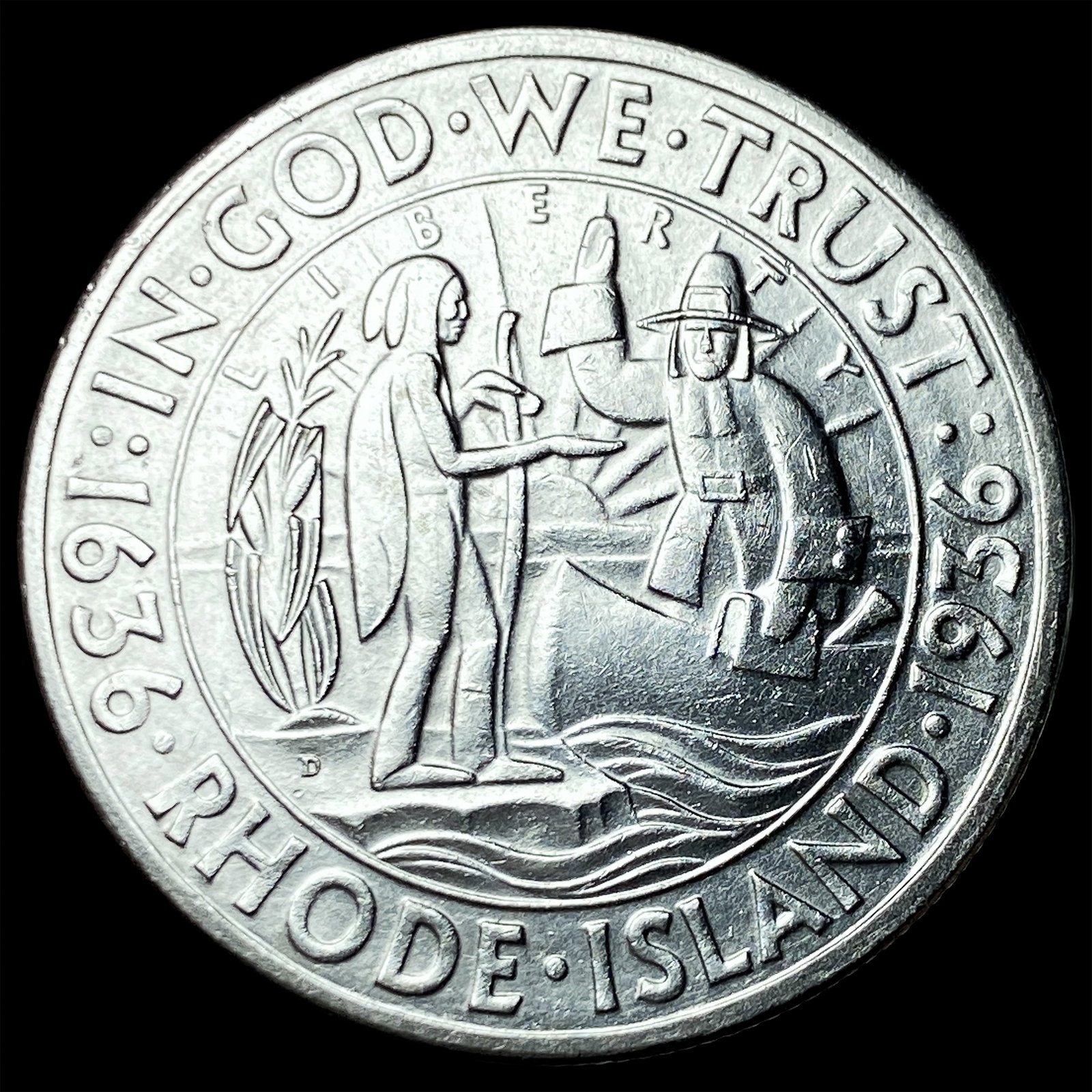 1936-D Silver Rhode Island Half Dollar UNCIRCULATED (1 of 2)