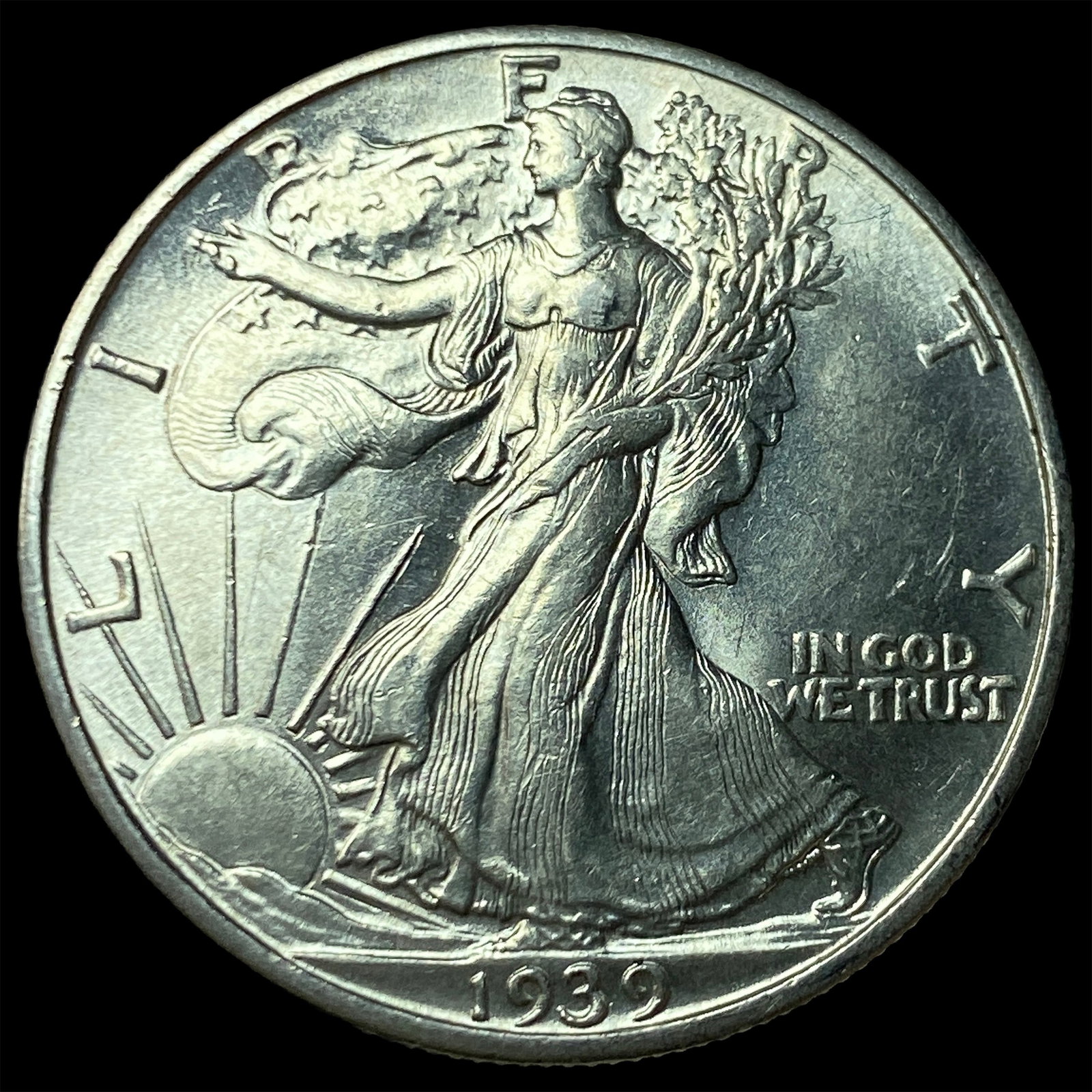 1939 Walking Liberty Half Dollar UNCIRCULATED (1 of 2)