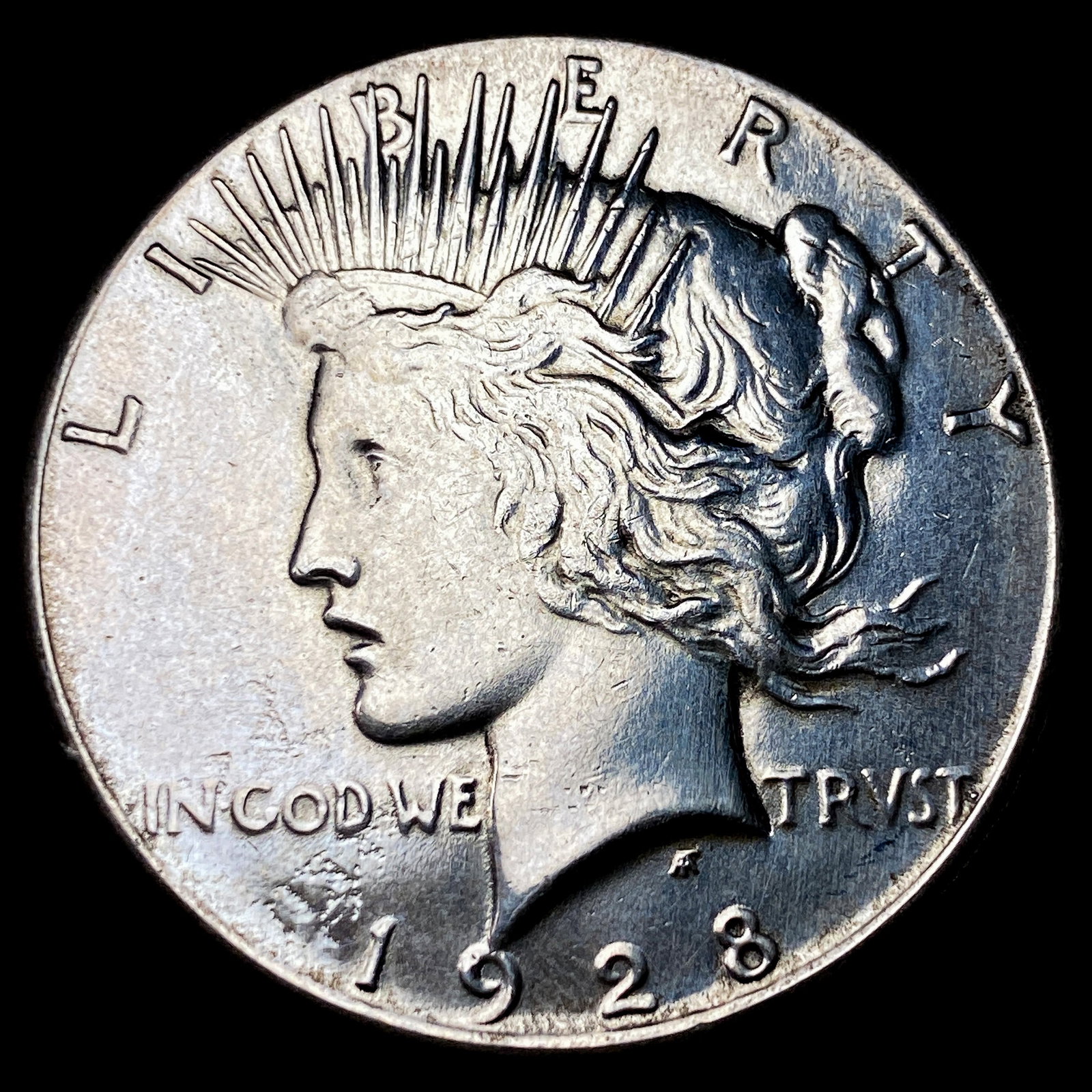1928 Peace Silver Dollar LIGHTLY CIRCULATED: 1928 Peace Silver Dollar LIGHTLY CIRCULATED