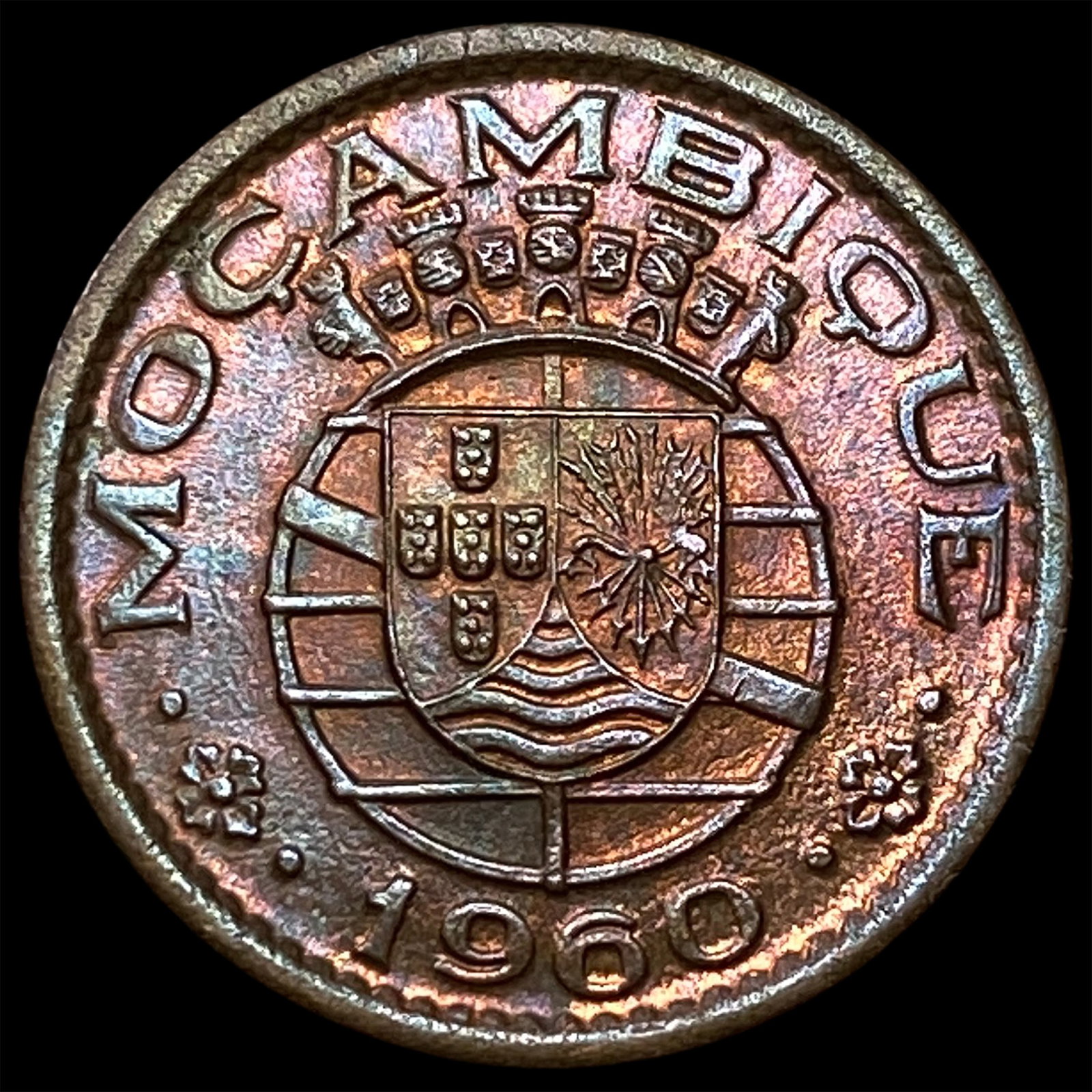 1960 Mozambique Bronze 10 Centavos (1 of 2)