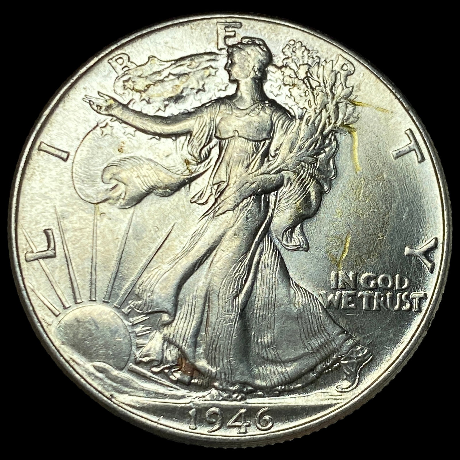 1946 Silver Walking Liberty Half Dollar UNCIRCULATED (1 of 2)
