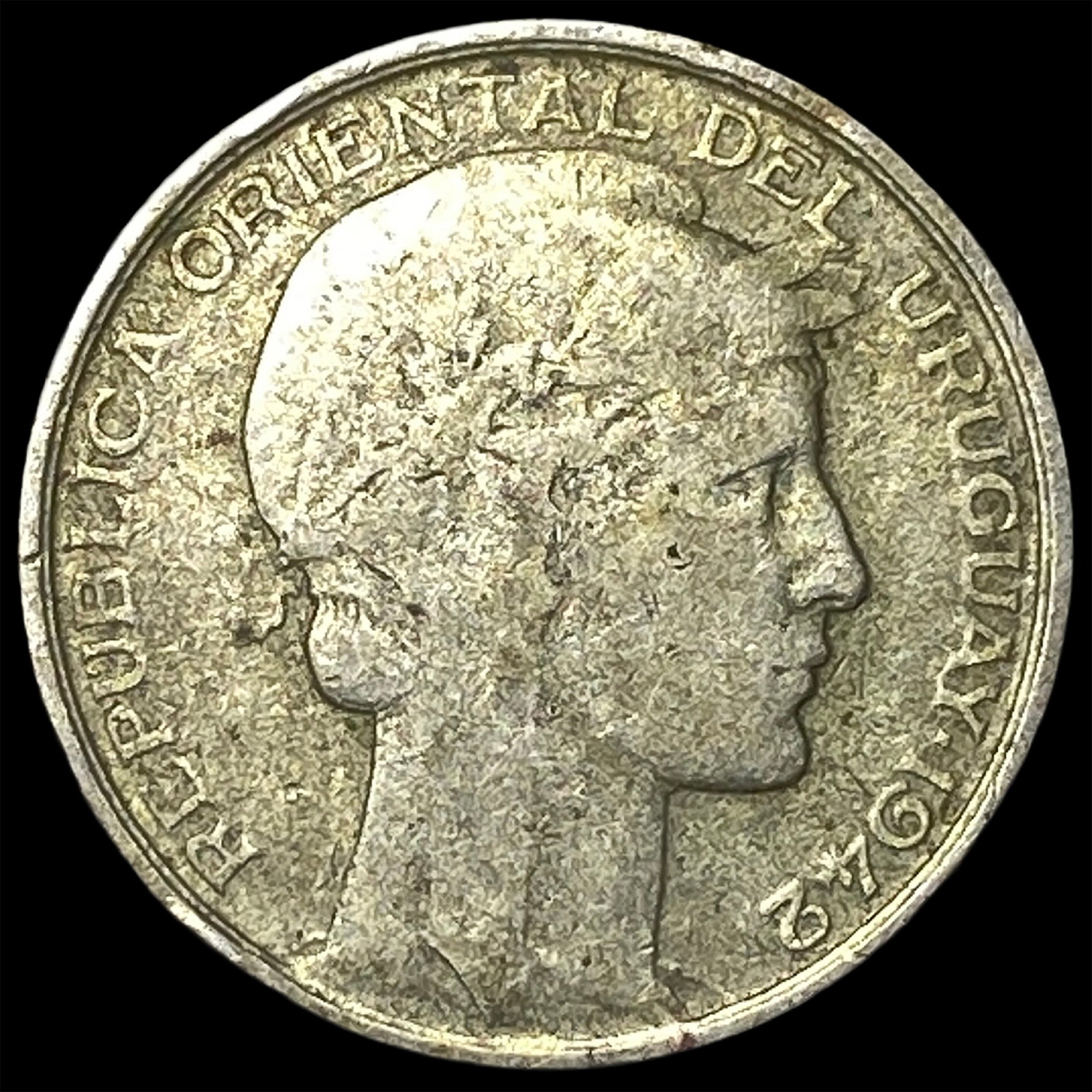 1942So Uruguay Silver 20 Centimos (1 of 2)