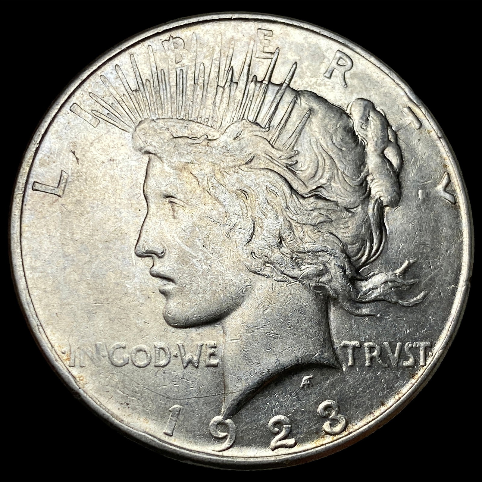 1923-D Silver Peace Dollar UNCIRCULATED (1 of 2)