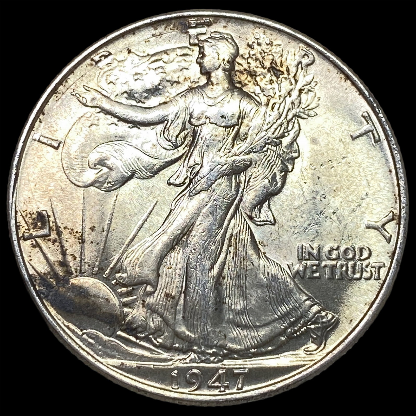 1947 Silver Walking Liberty Half Dollar UNCIRCULATED (1 of 2)
