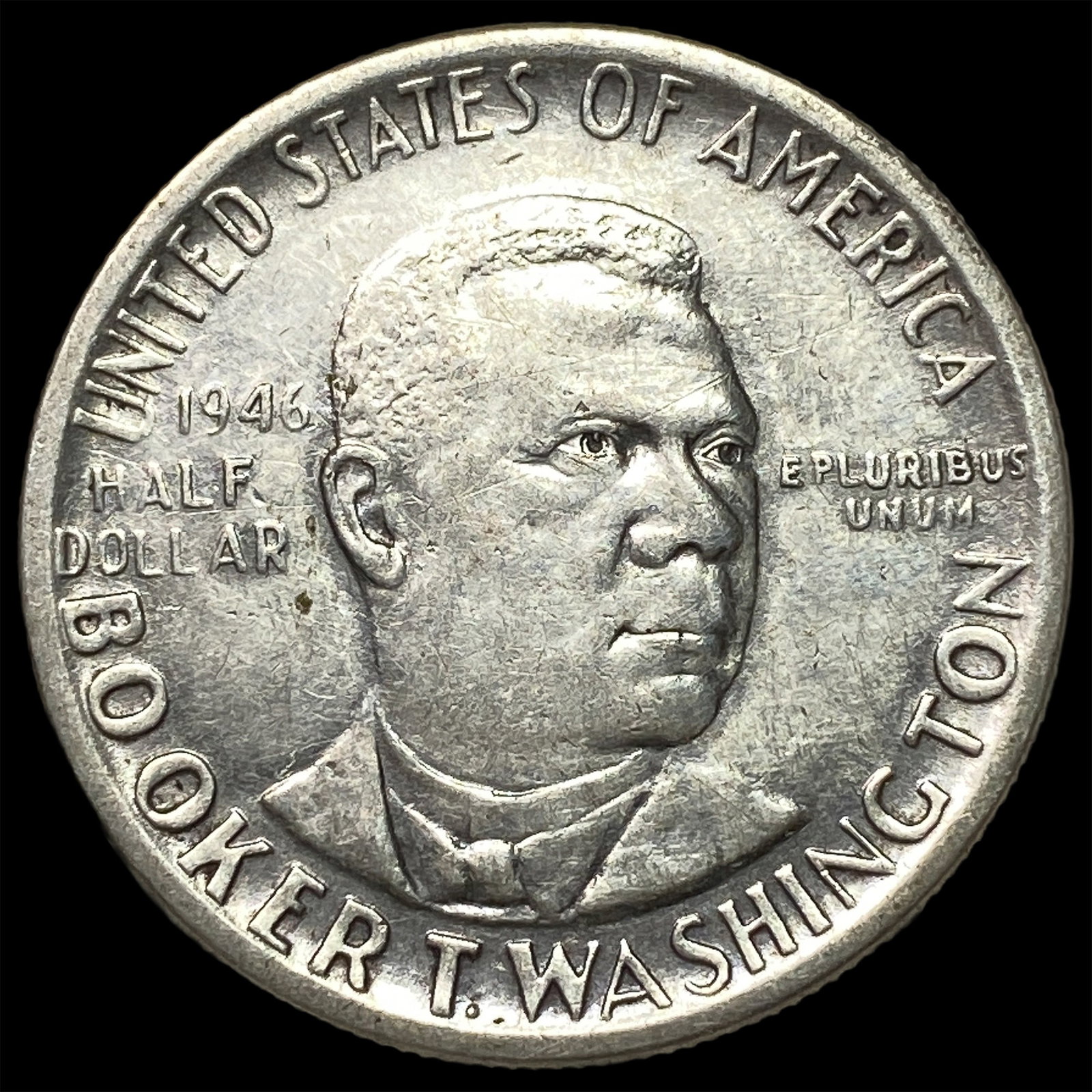 1946 Silver Half Dollar Booker T. Washington ABOUT UNCIRCULATED (1 of 2)