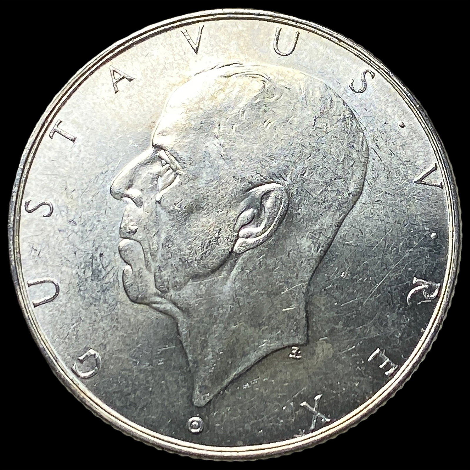 1938 Sweden Silver 2 Kroner UNCIRCULATED (1 of 2)