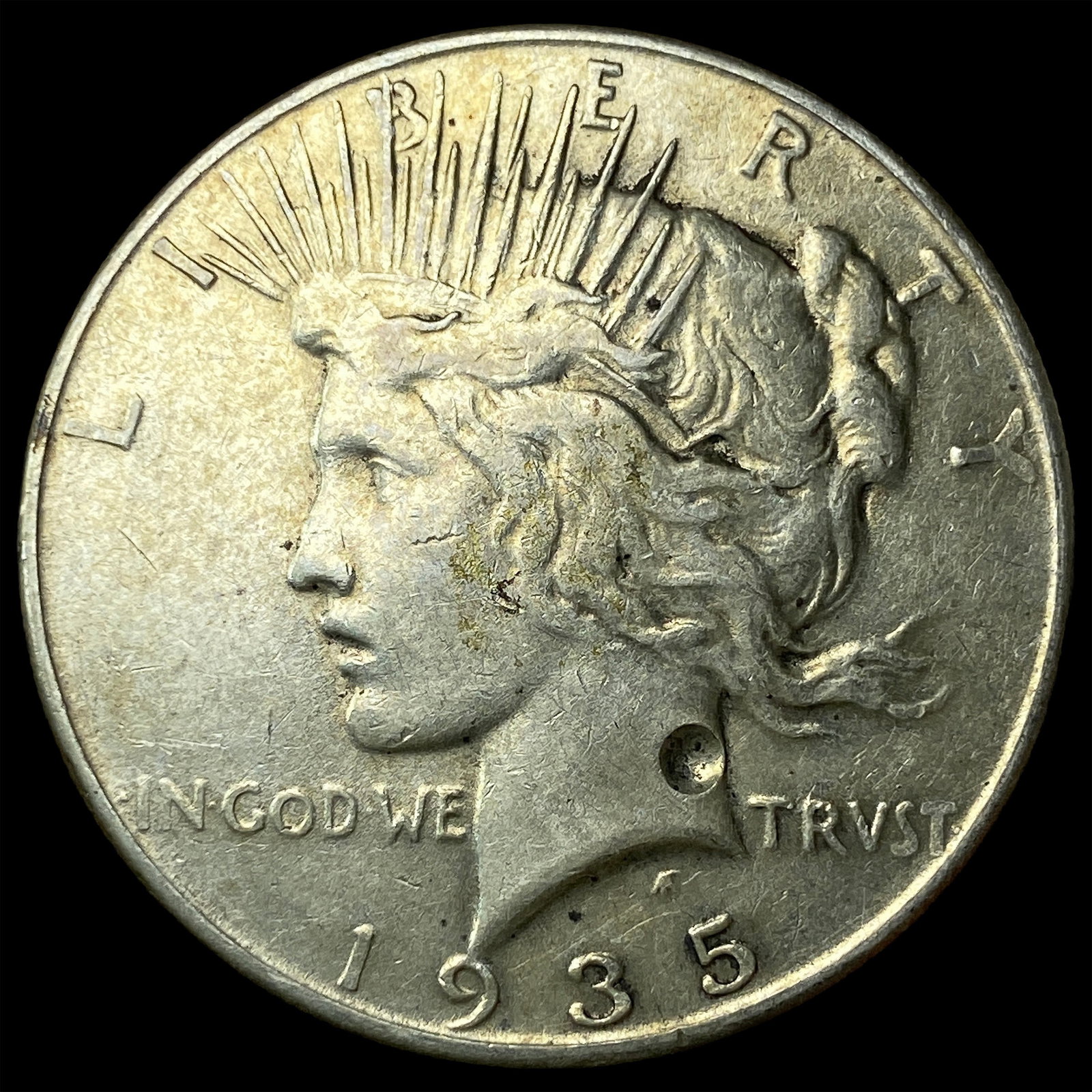 1935 Silver Peace Dollar NEARLY UNCIRCULATED: 1935 Silver Peace Dollar NEARLY UNCIRCULATED