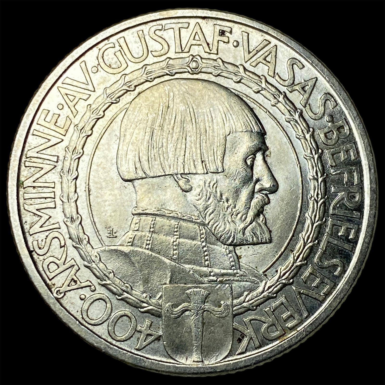 1921 Sweden Silver 2 Kroner UNCIRCULATED (1 of 2)