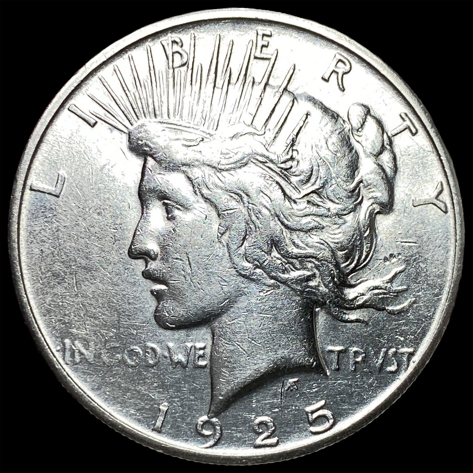 1925 Peace Silver Dollar CLOSELY UNCIRCULATED: 1925 Peace Silver Dollar CLOSELY UNCIRCULATED