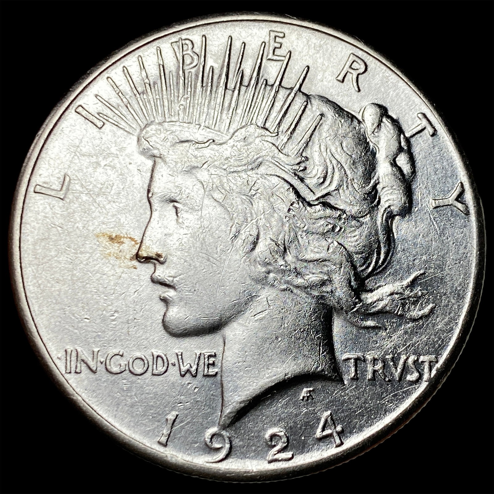 1924 Peace Silver Dollar CLOSELY UNCIRCULATED: 1924 Peace Silver Dollar CLOSELY UNCIRCULATED