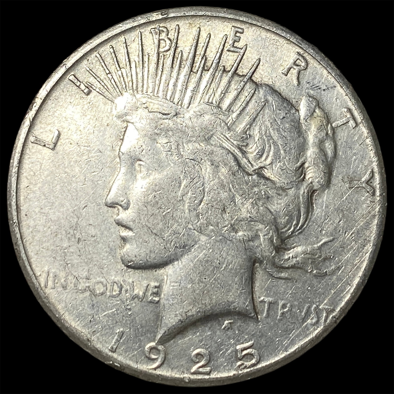 1925-S Silver Peace Dollar NEARLY UNCIRCULATED: 1925-S Silver Peace Dollar NEARLY UNCIRCULATED