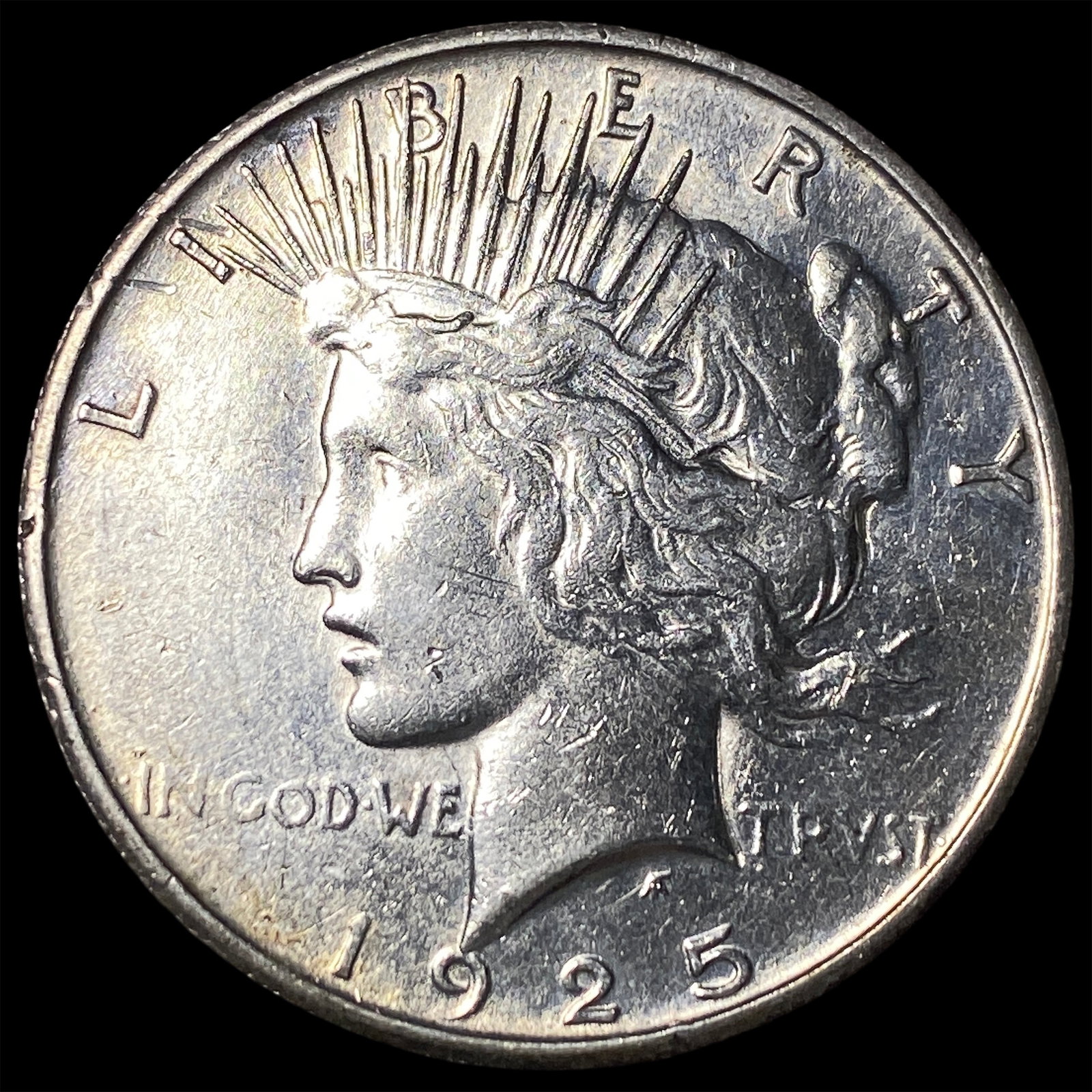 1925-S Silver Peace Dollar CLOSELY UNCIRCULATED (1 of 2)
