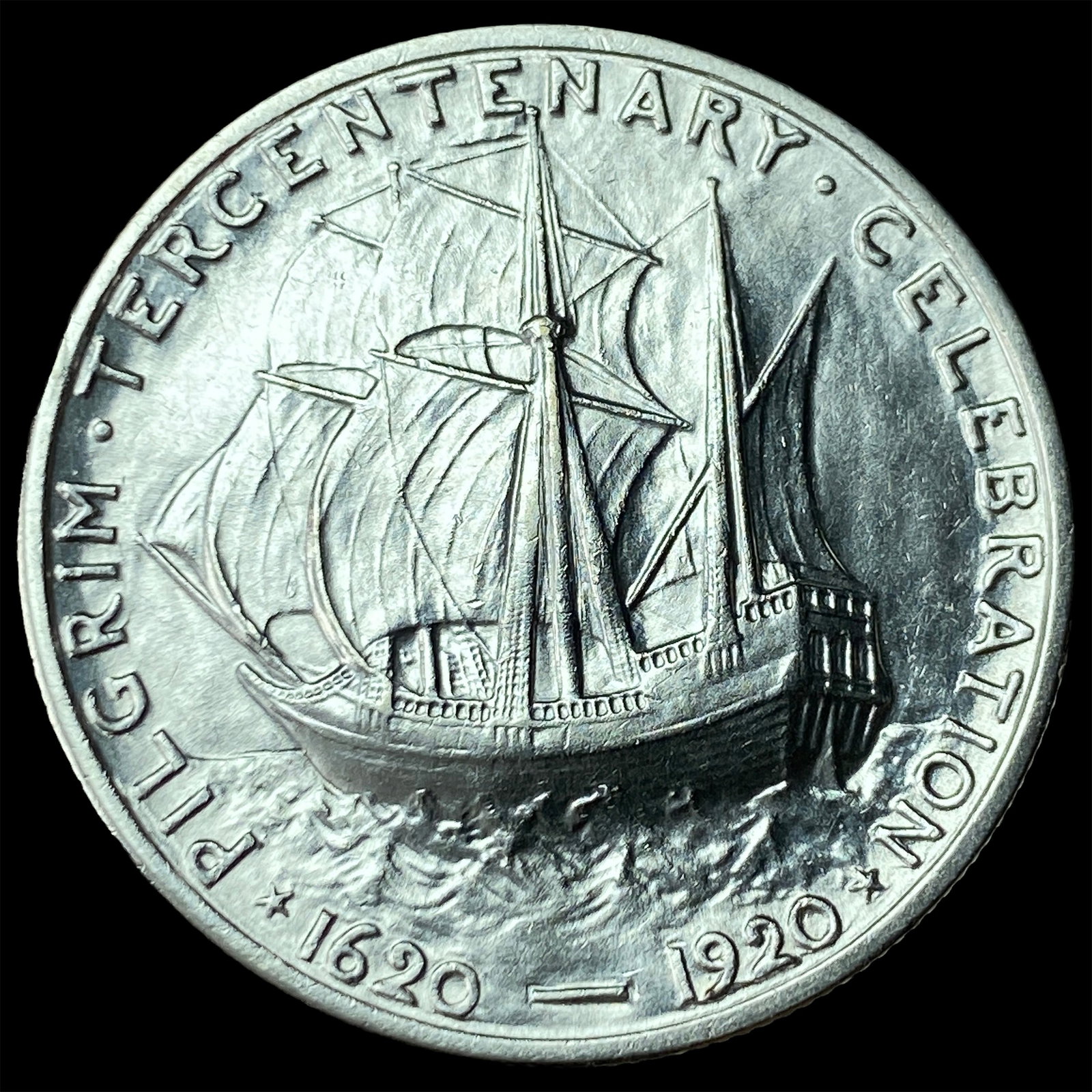 1920 Silver Pilgrim Half Dollar UNCIRCULATED - 2