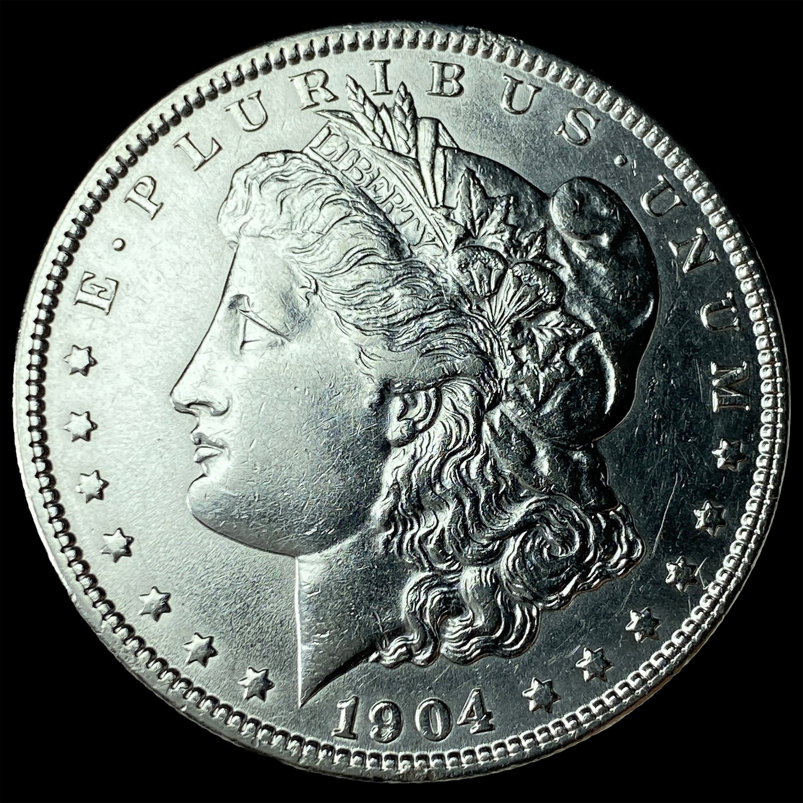1904 Morgan Silver Dollar UNCIRCULATED (1 of 2)
