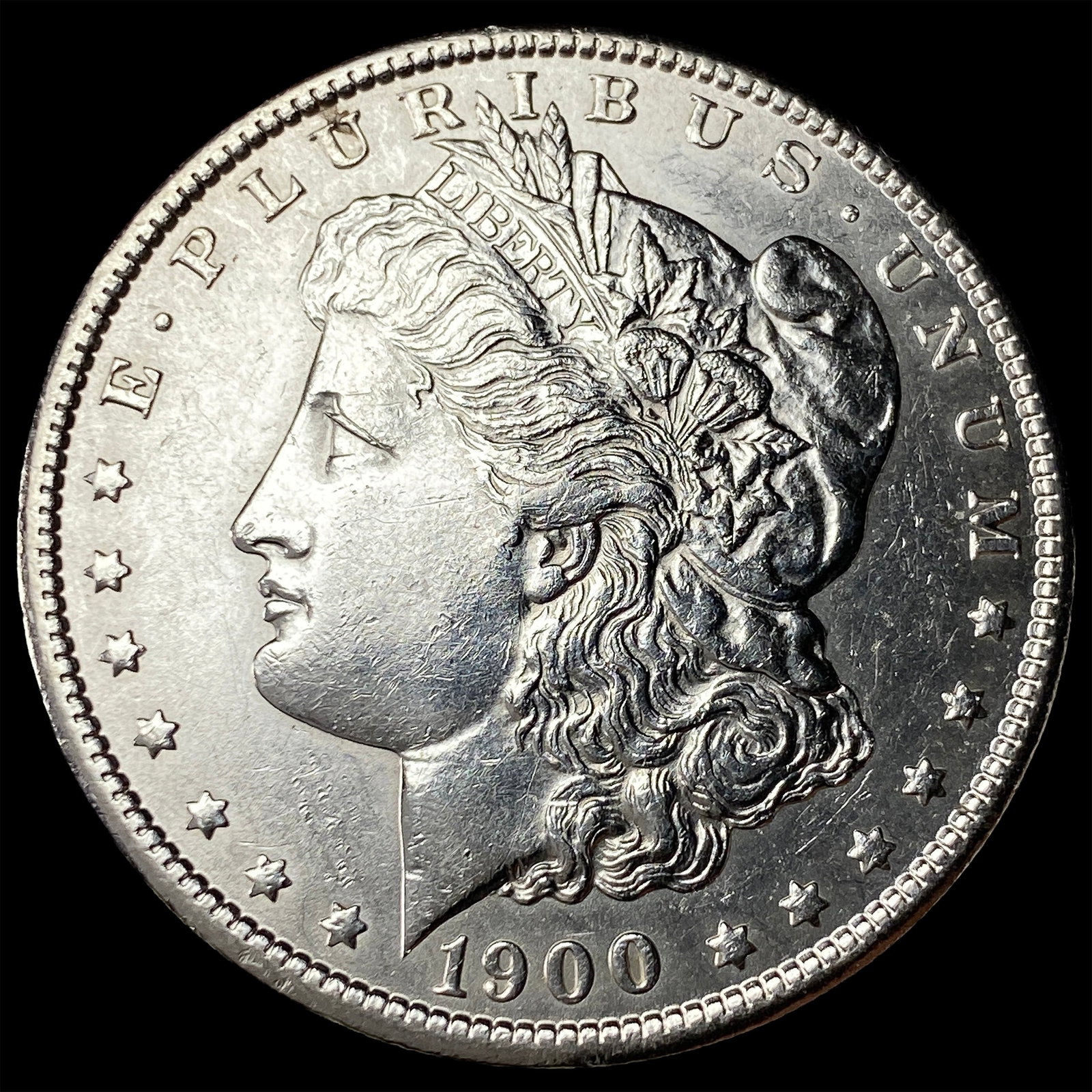 1900 Morgan Silver Dollar UNCIRCULATED (1 of 2)