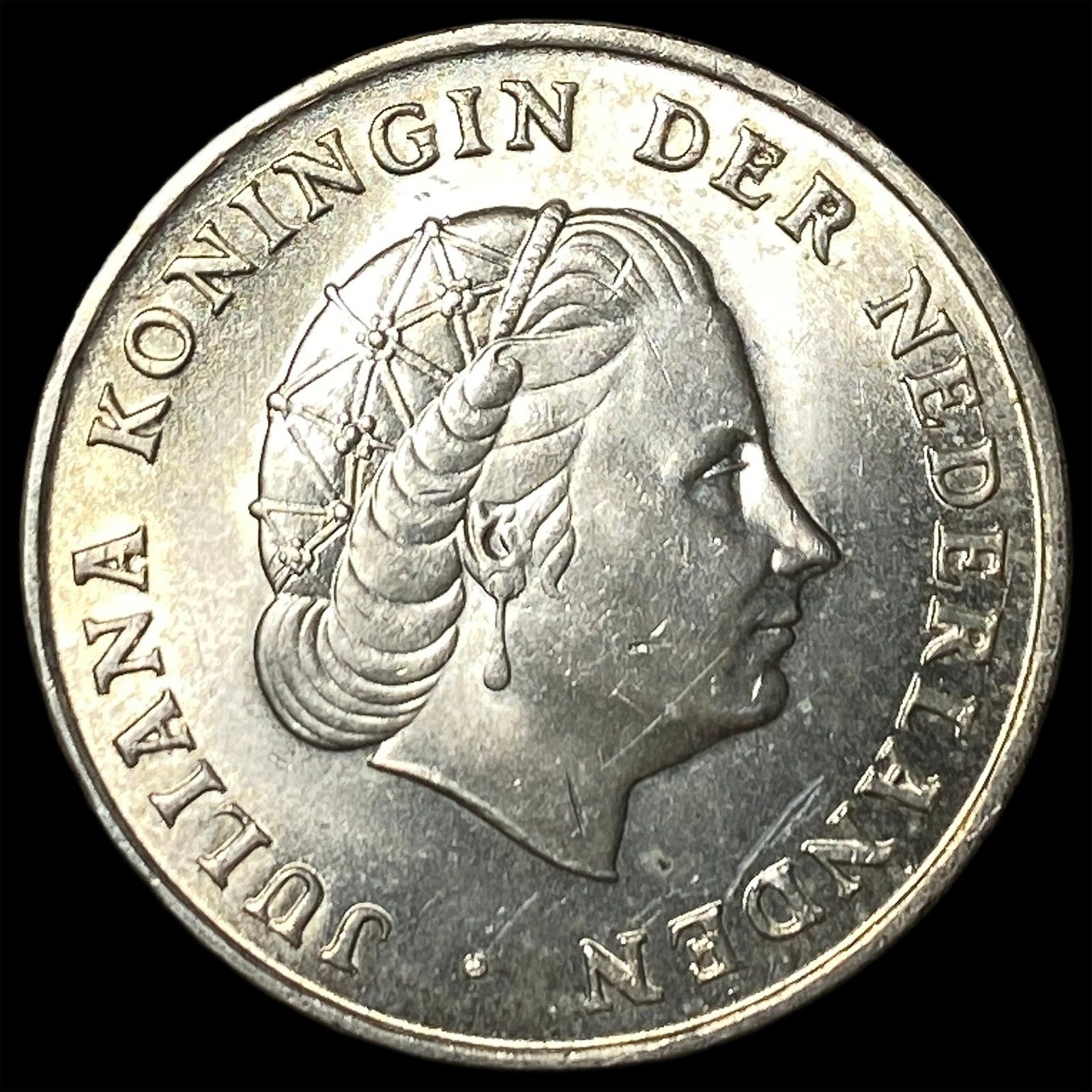 1952 Netherlands Antilles 1 Gulden LIGHTLY CIRCULATED (1 of 2)
