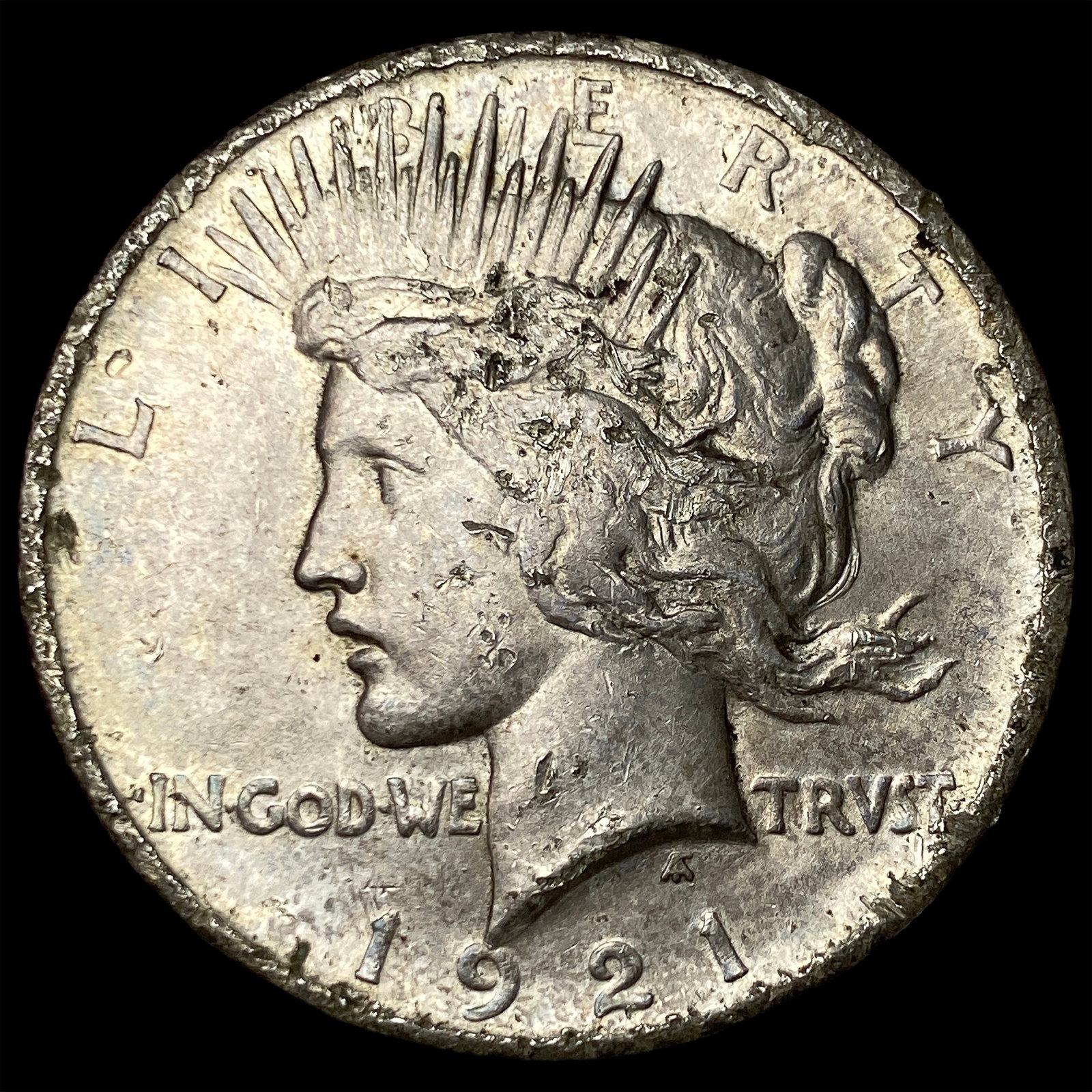 1921 Silver Peace Dollar CLOSELY UNCIRCULATED (1 of 2)