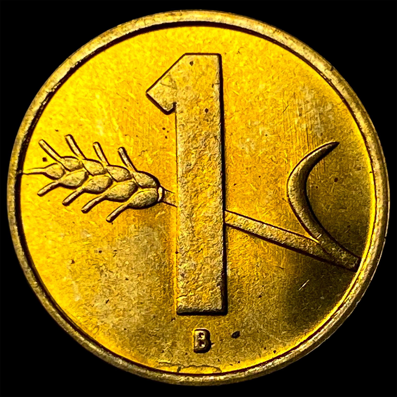 1955-B Switzerland Bronze 1 Rappen (1 of 2)