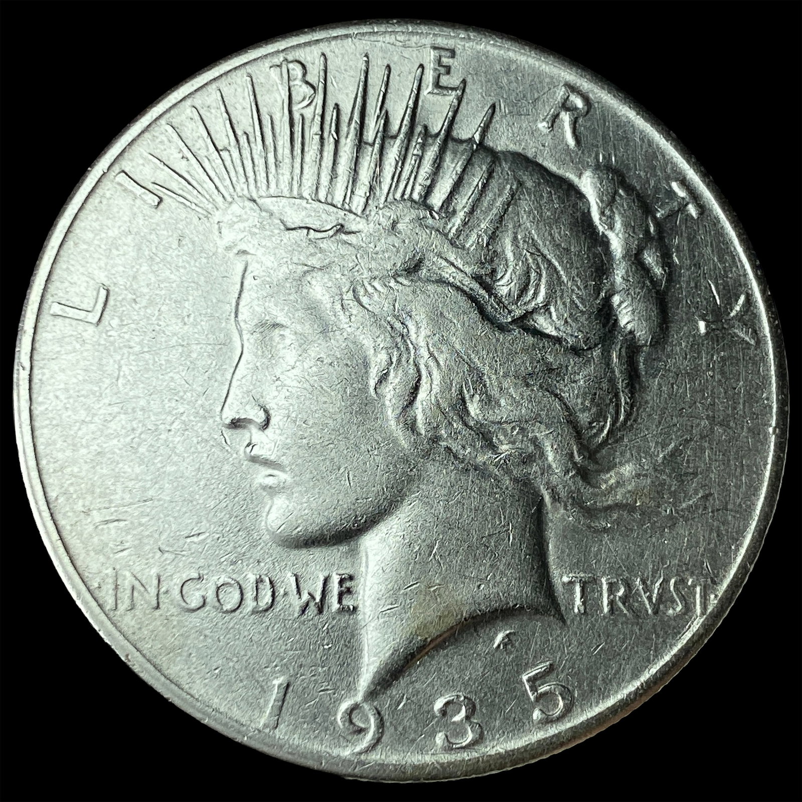 1935 Silver Peace Dollar CLOSELY UNCIRCULATED