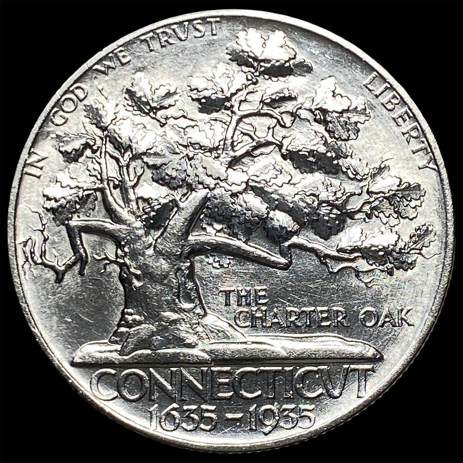 1935 Silver Half Dollar Connecticut Commemorative GEM BU (1 of 2)