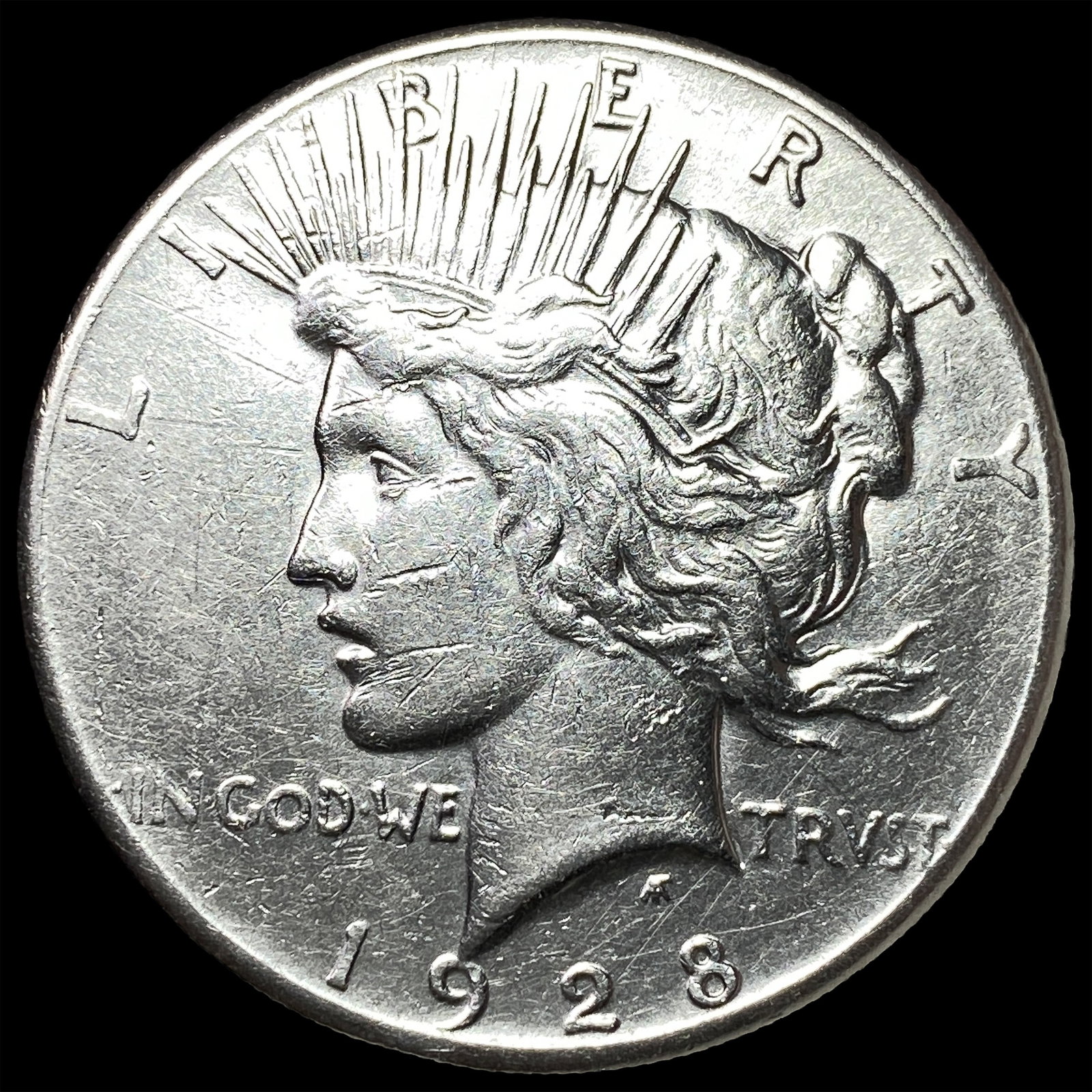 1928 Silver Peace Dollar NEARLY UNCIRCULATED (1 of 2)