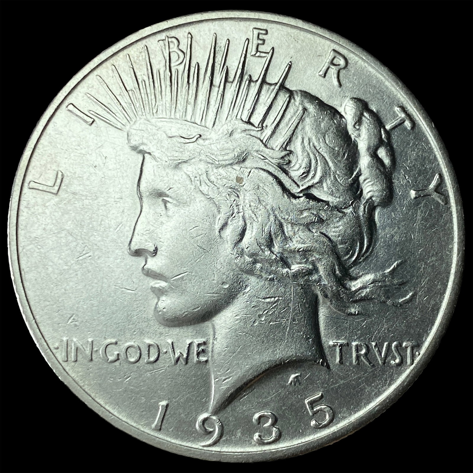 1935 Silver Peace Dollar NEARLY UNCIRCULATED: 1935 Silver Peace Dollar NEARLY UNCIRCULATED