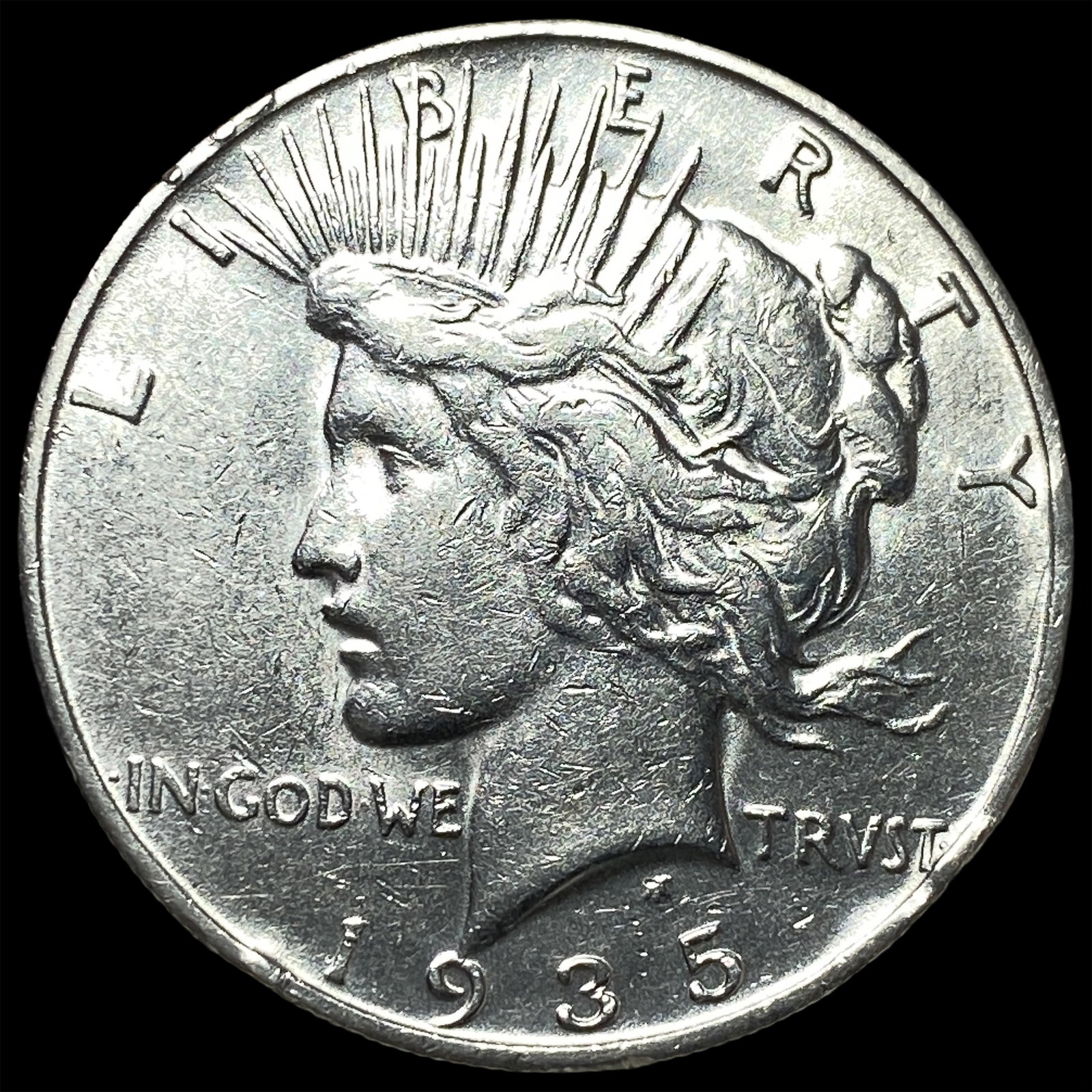 1935 Silver Peace Dollar CLOSELY UNCIRCULATED (1 of 2)