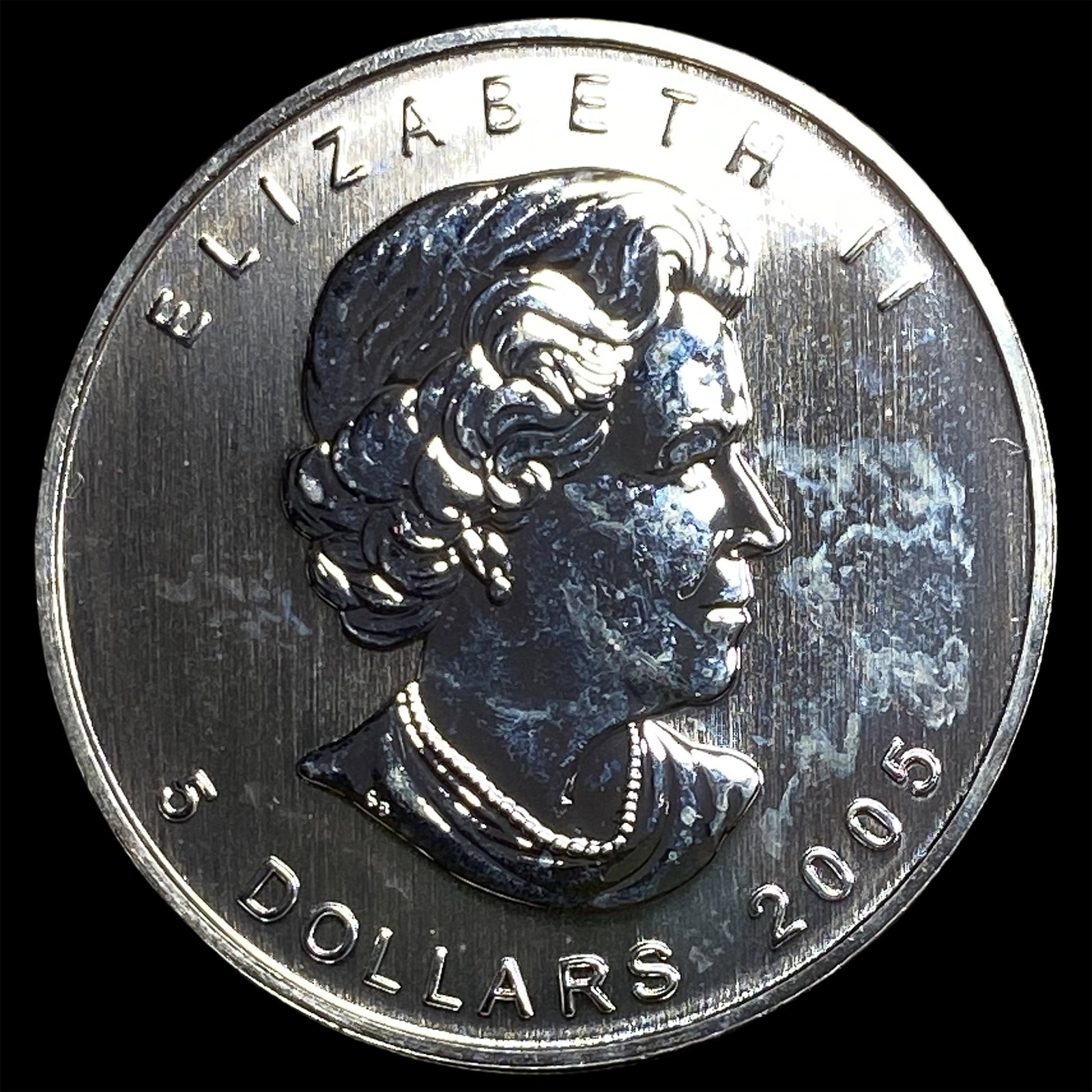 2005 Silver 1 oz Canadian Maple Leaf UNCIRCULATED (1 of 2)