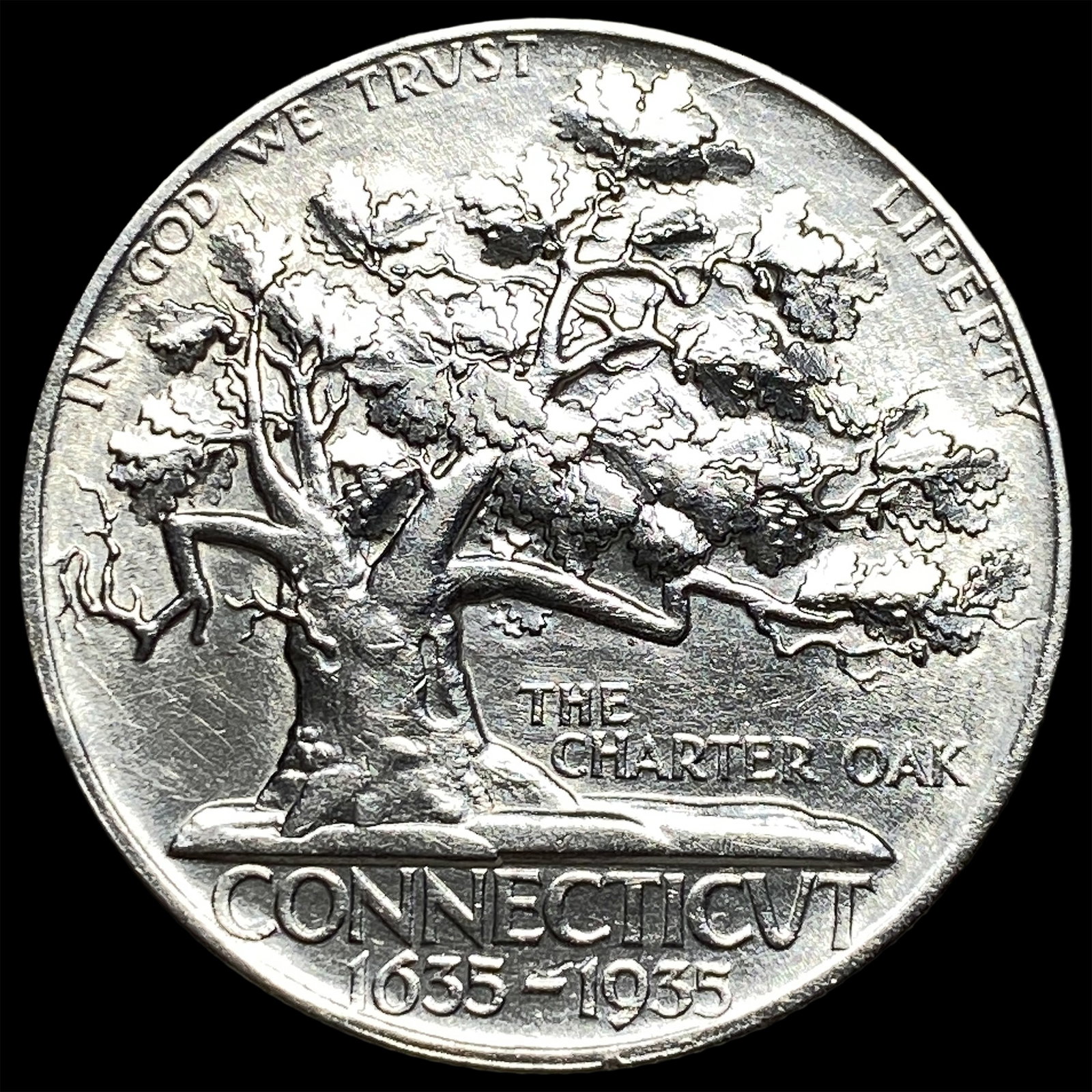 1935 Silver Half Dollar Connecticut Commemorative UNCIRCULATED (1 of 2)