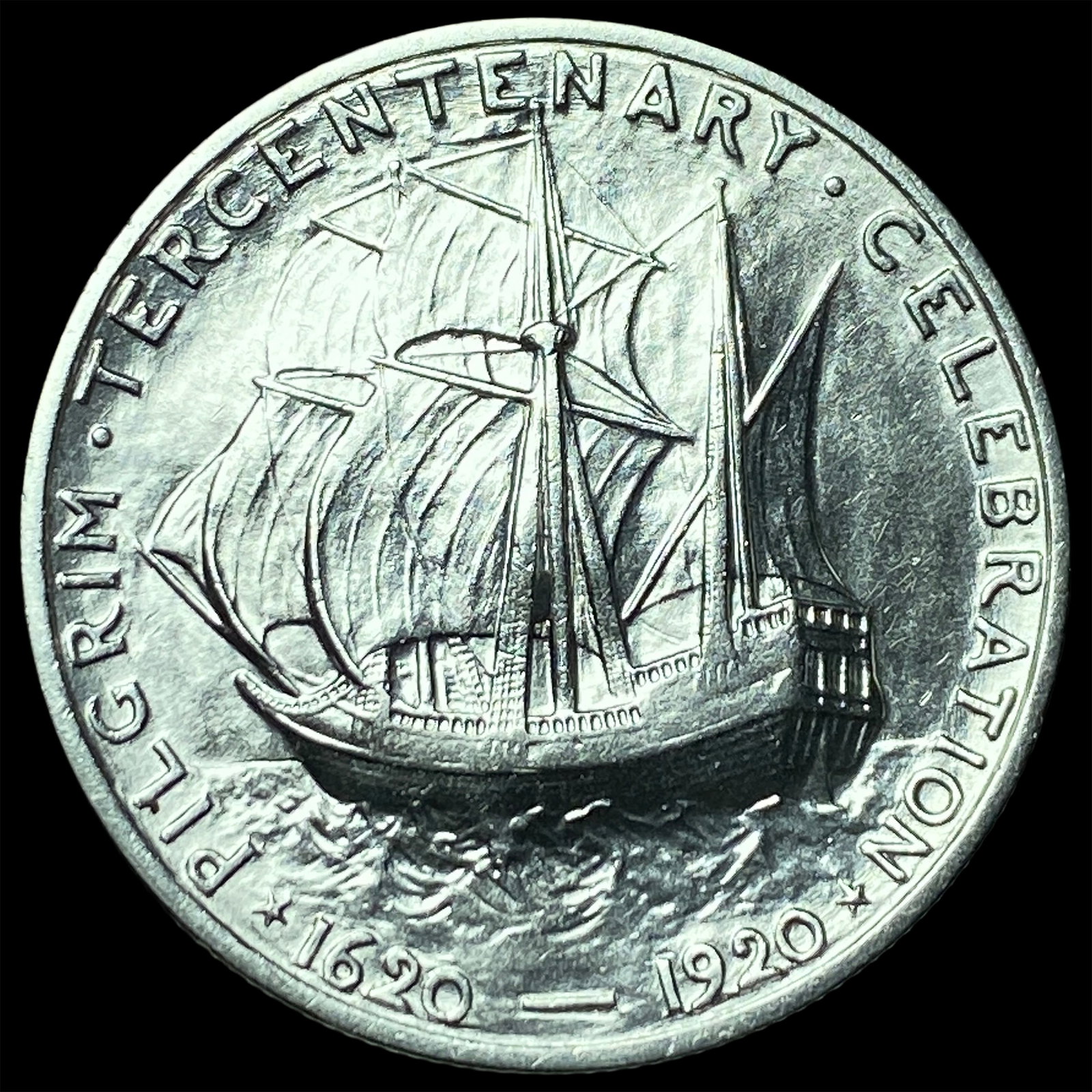 1920 Silver Pilgrim Half Dollar UNCIRCULATED - 2