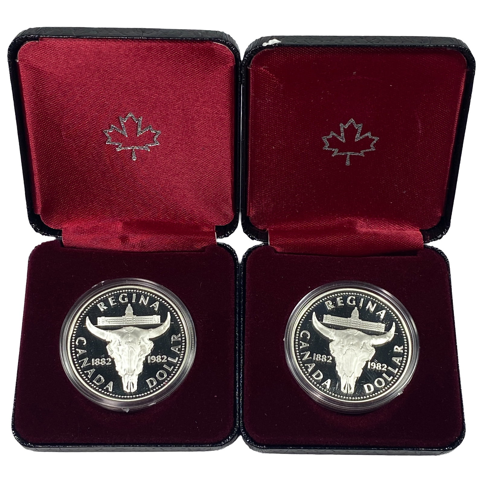 [2]1982 Canada Silver Dollars w/Box .375oz Silver (1 of 2)