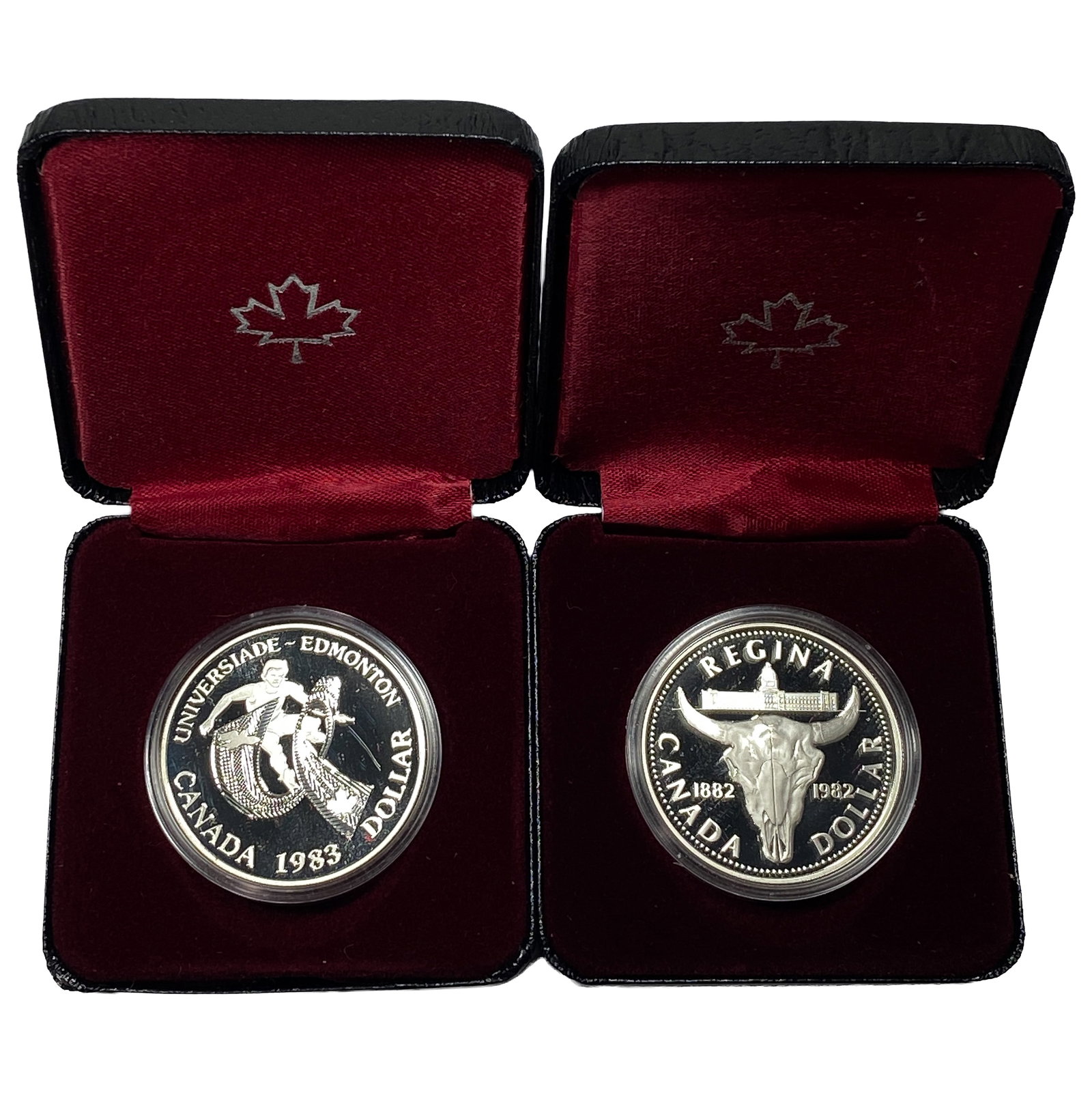 [2]1982-1983 Canada Silver Dollars w/Box .375oz Silver: [2]1982-1983 Canada Silver Dollars w/Box .375oz Silver