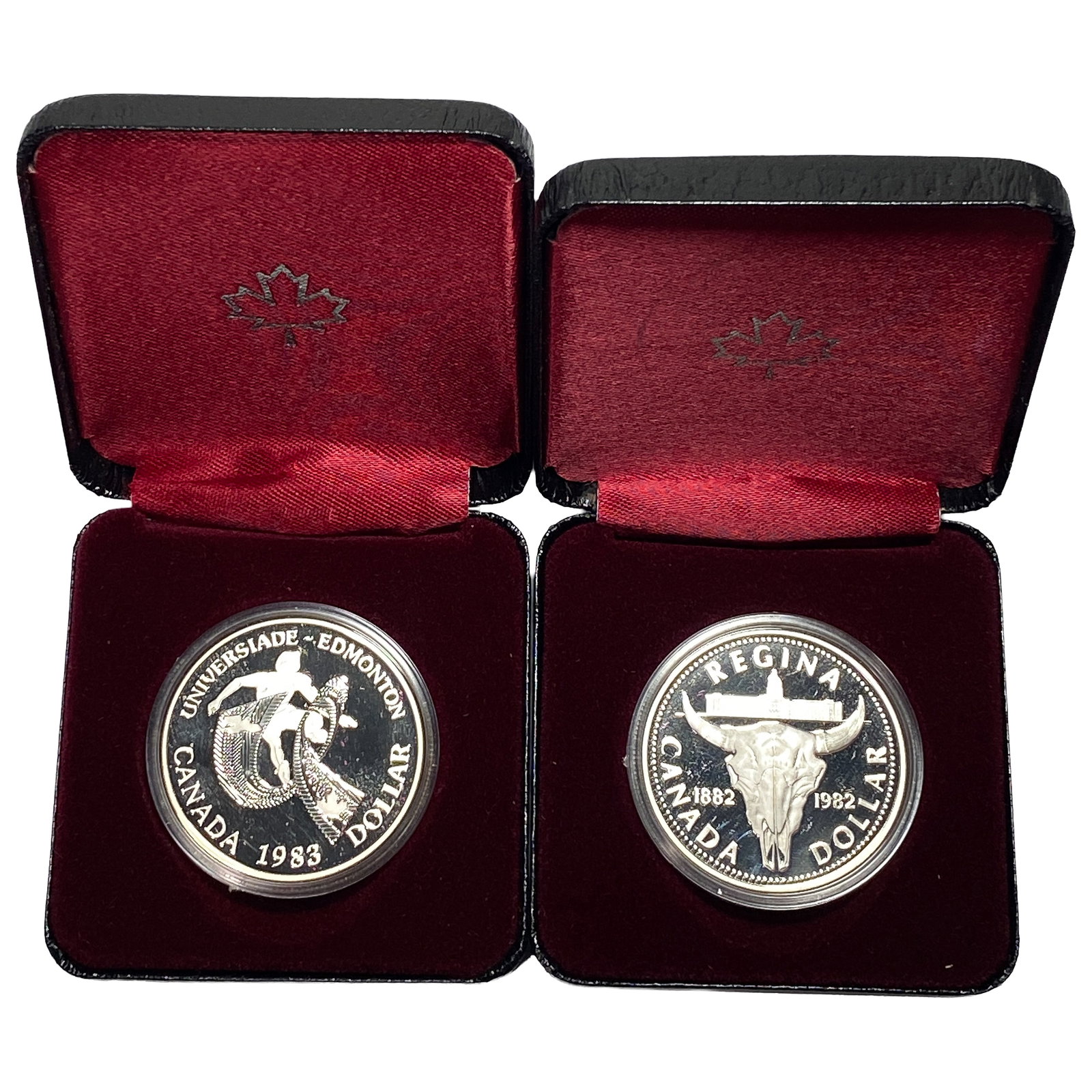 [2]1982-1983 Canada Silver Dollars w/Box .375oz Silver (1 of 2)
