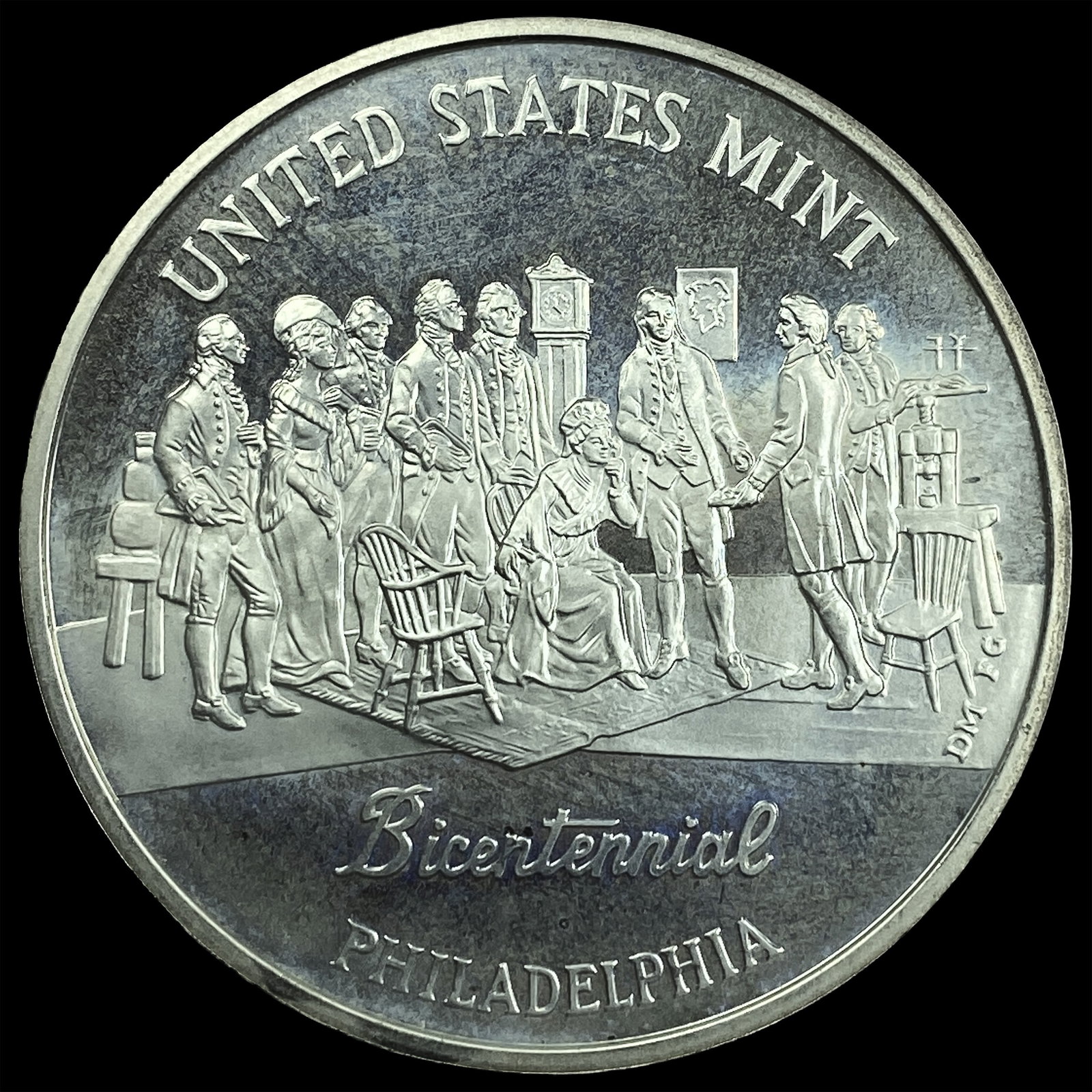 United States Mint Bicentennial Medal Philadelphia UNCIRCULATED (1 of 2)