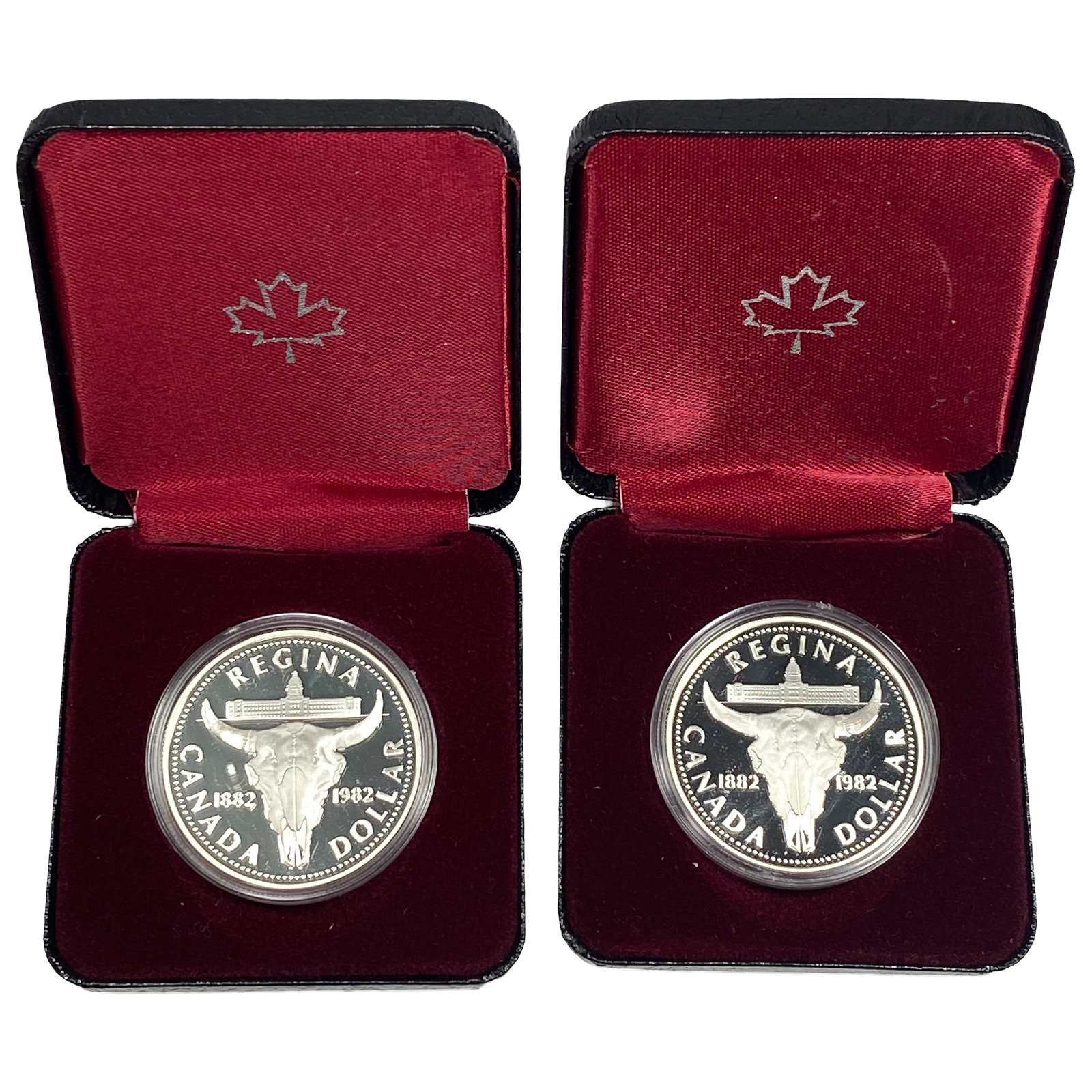[2]1982 Canada Silver Dollars w/Box .375oz Silver (1 of 2)