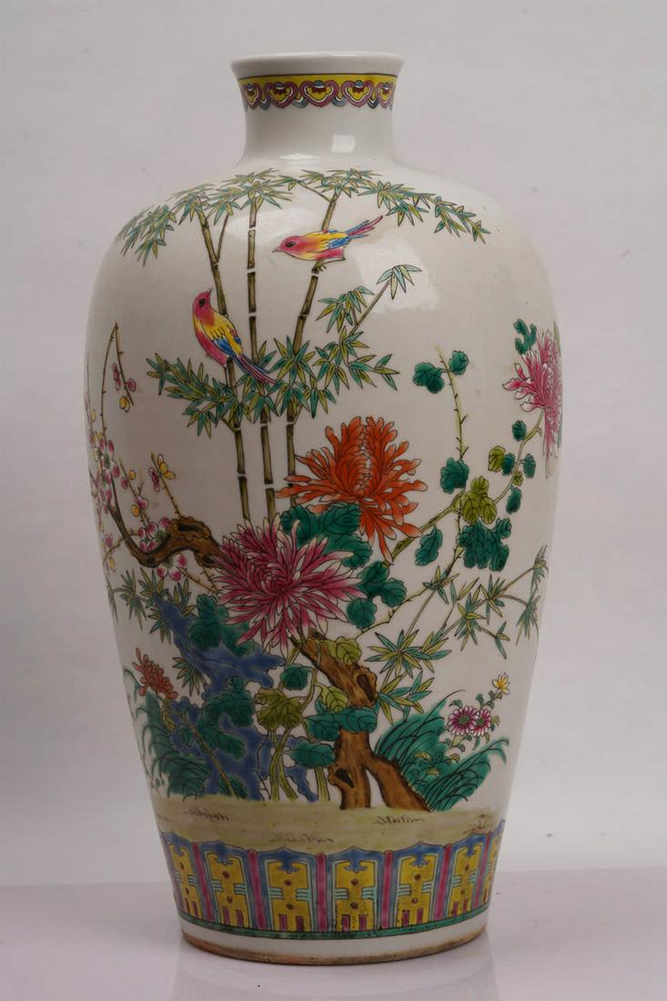 A Chinese Famille Rose Flower&Bird Pattern Porcelain: Lg.21cm; Wd.21cm; Ht.39cm; Wt.3100g.