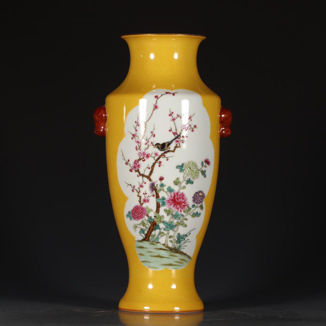 A Chinese Yellow Famille Rose Flower&Bird Pattern: Ht.29.5cm;Diam.9.1cm