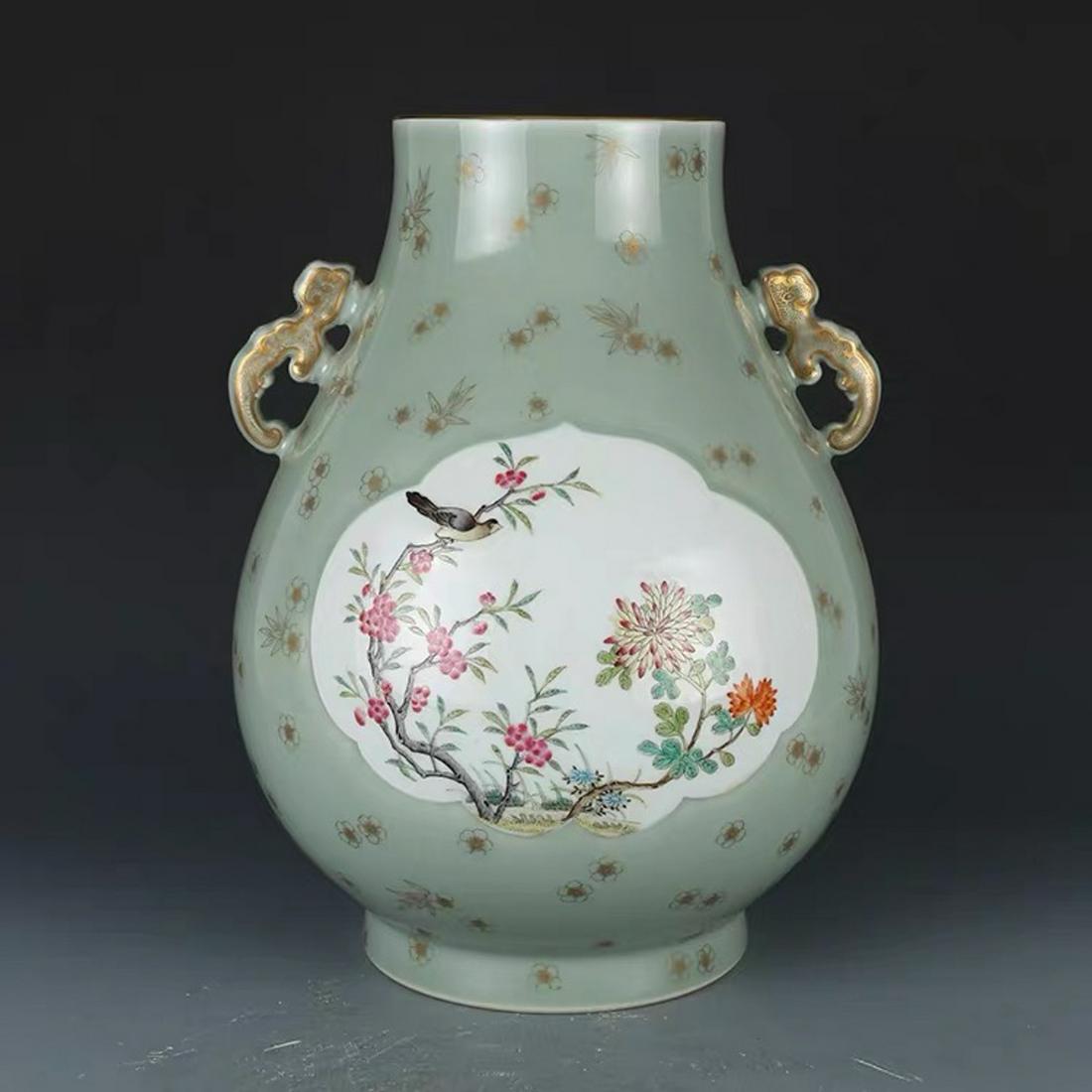 A Chinese Famille Rose Flower&Bird Pattern Porcelain: Ht.35.6cm; Diam.38cm