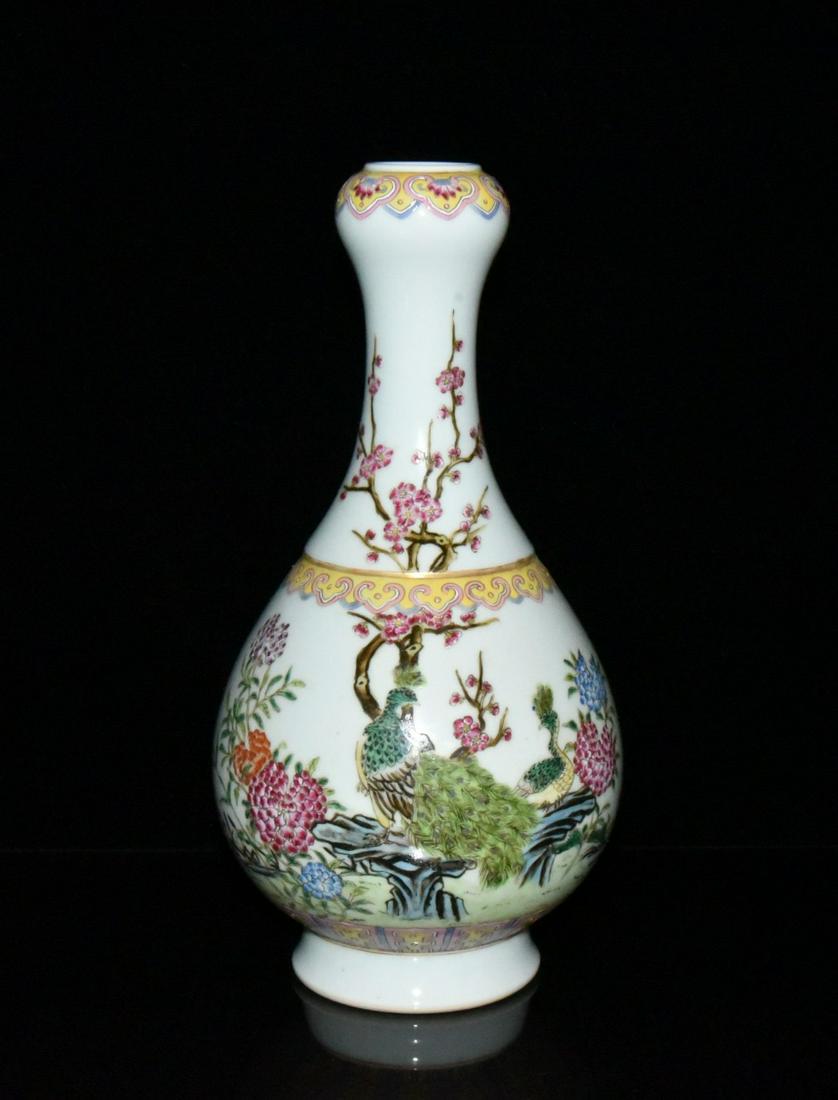 A Chinese Famille Rose Flower&Bird Pattern Porcelain: Ht.29.2cm; Diam.14cm;