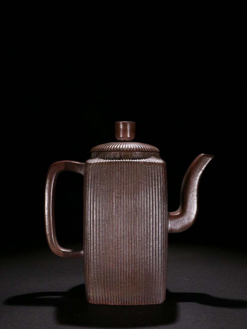 A Zisha Teapot, Gu Jing Zhou Mark: Height: 13.5cm; Width: 15.5cm